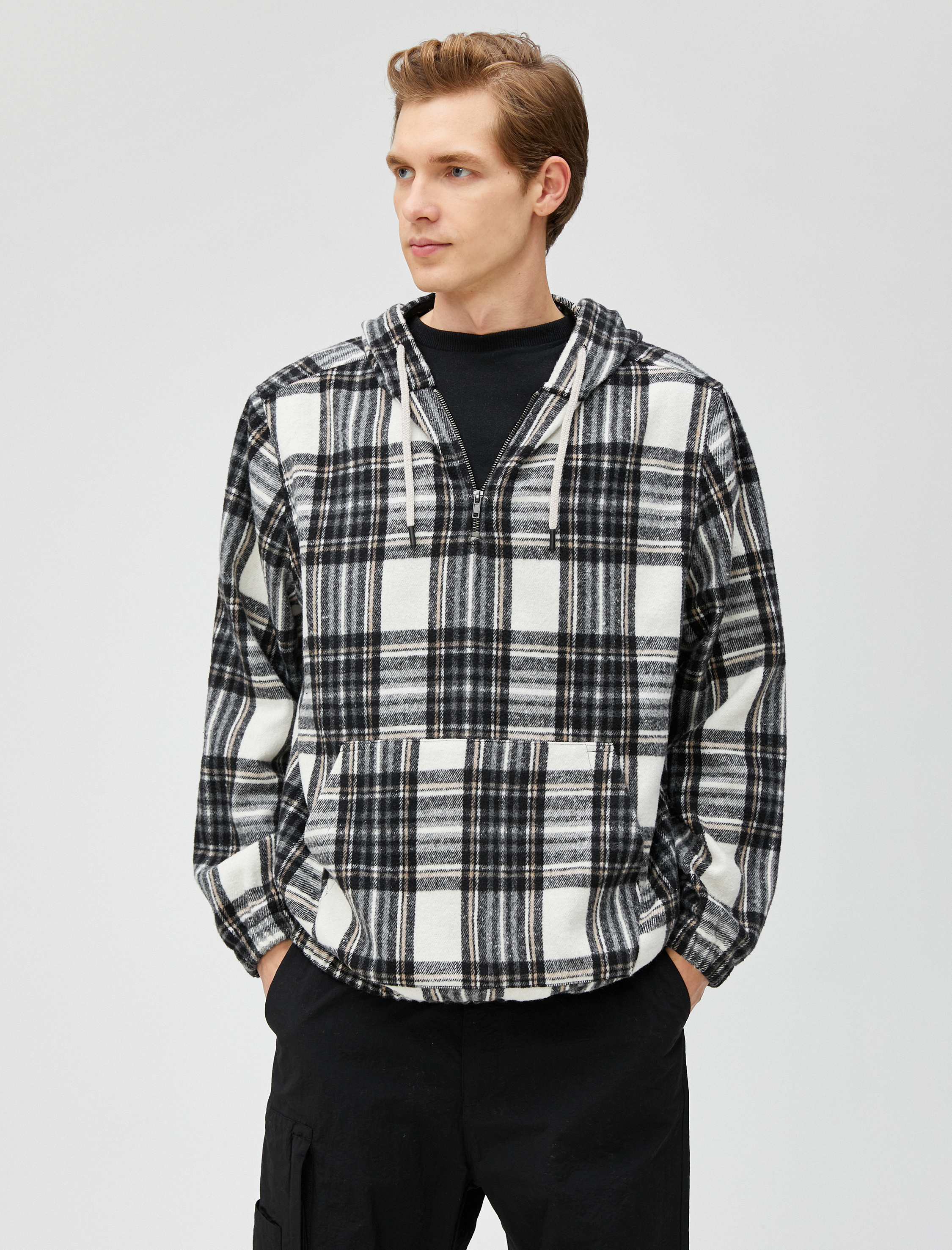 Kareli Kapşonlu Sweatshirt Kanguru Cepli Yarım Fermuarlı