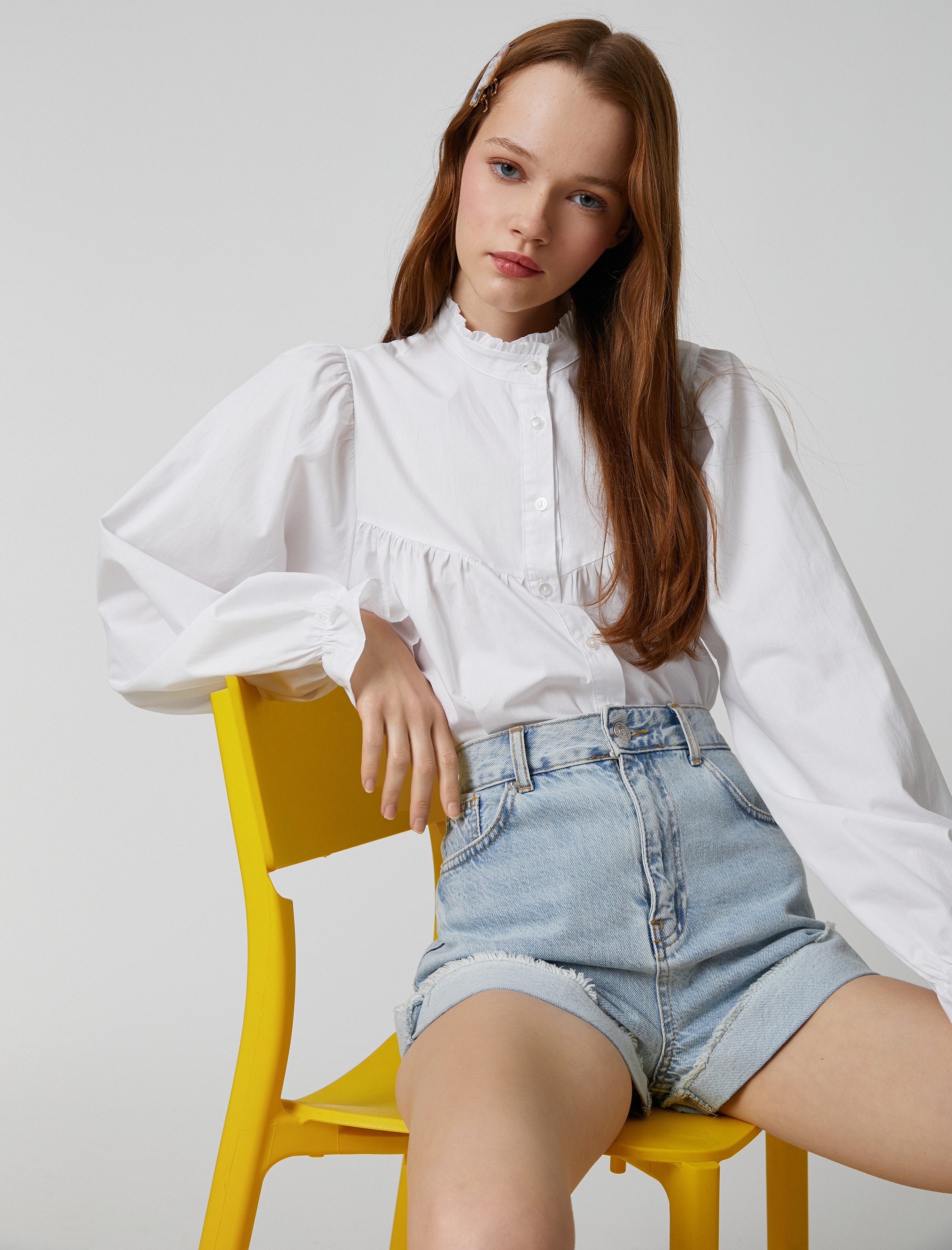   Balon Kollu Poplin Gömlek Hakim Yaka Düğmeli Fırfırlı