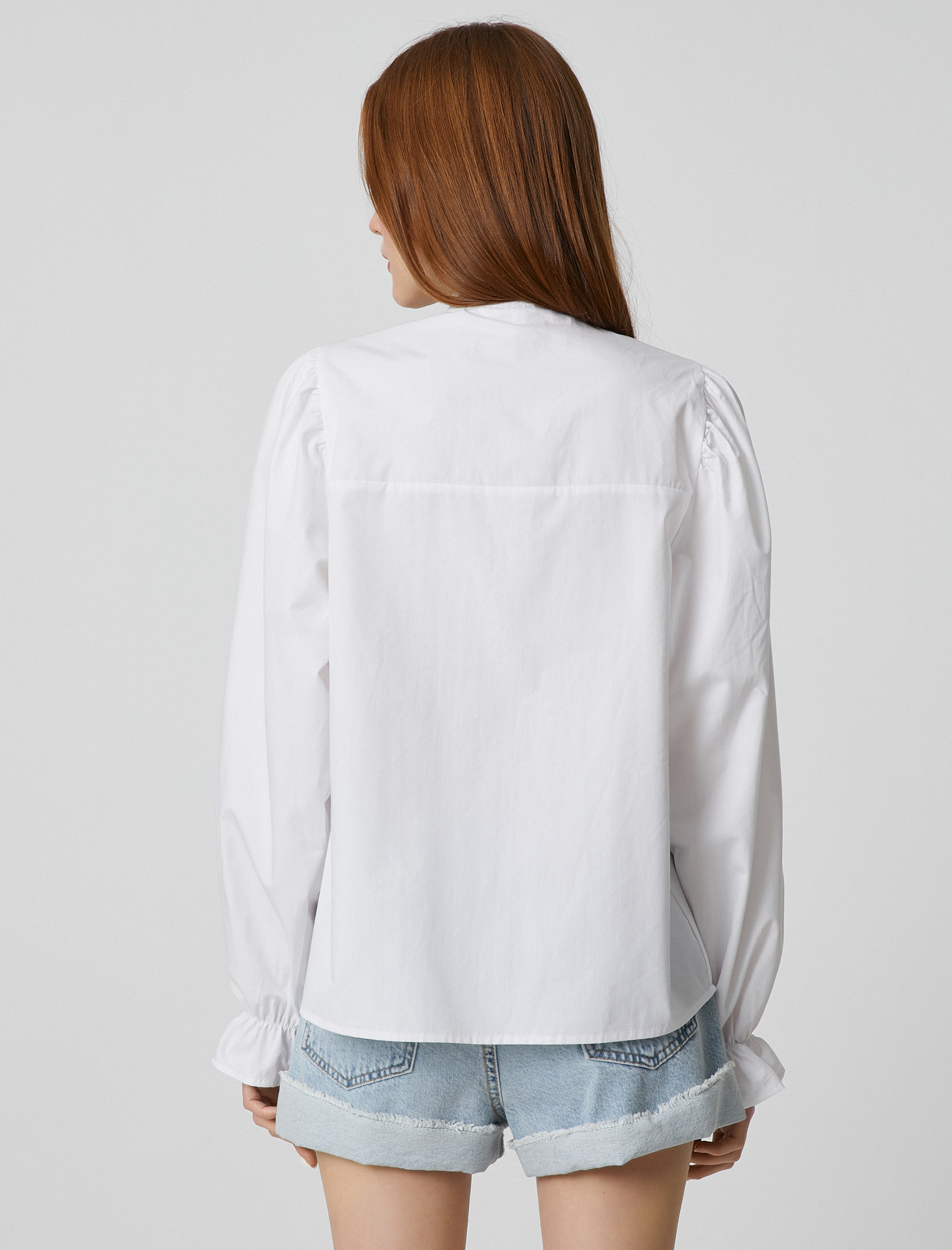   Balon Kollu Poplin Gömlek Hakim Yaka Düğmeli Fırfırlı