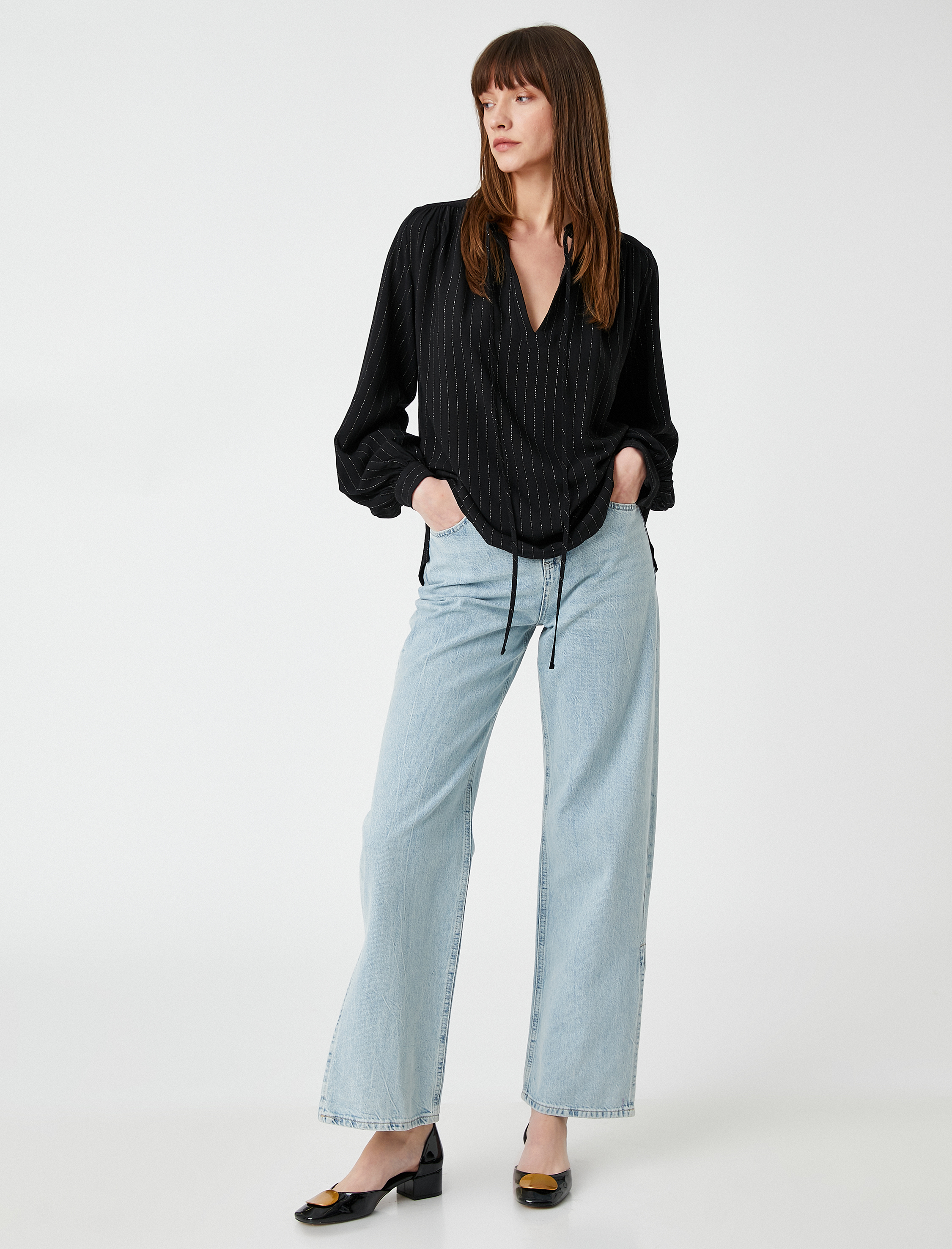 Simli Tunik V Yaka Bağlama Detaylı