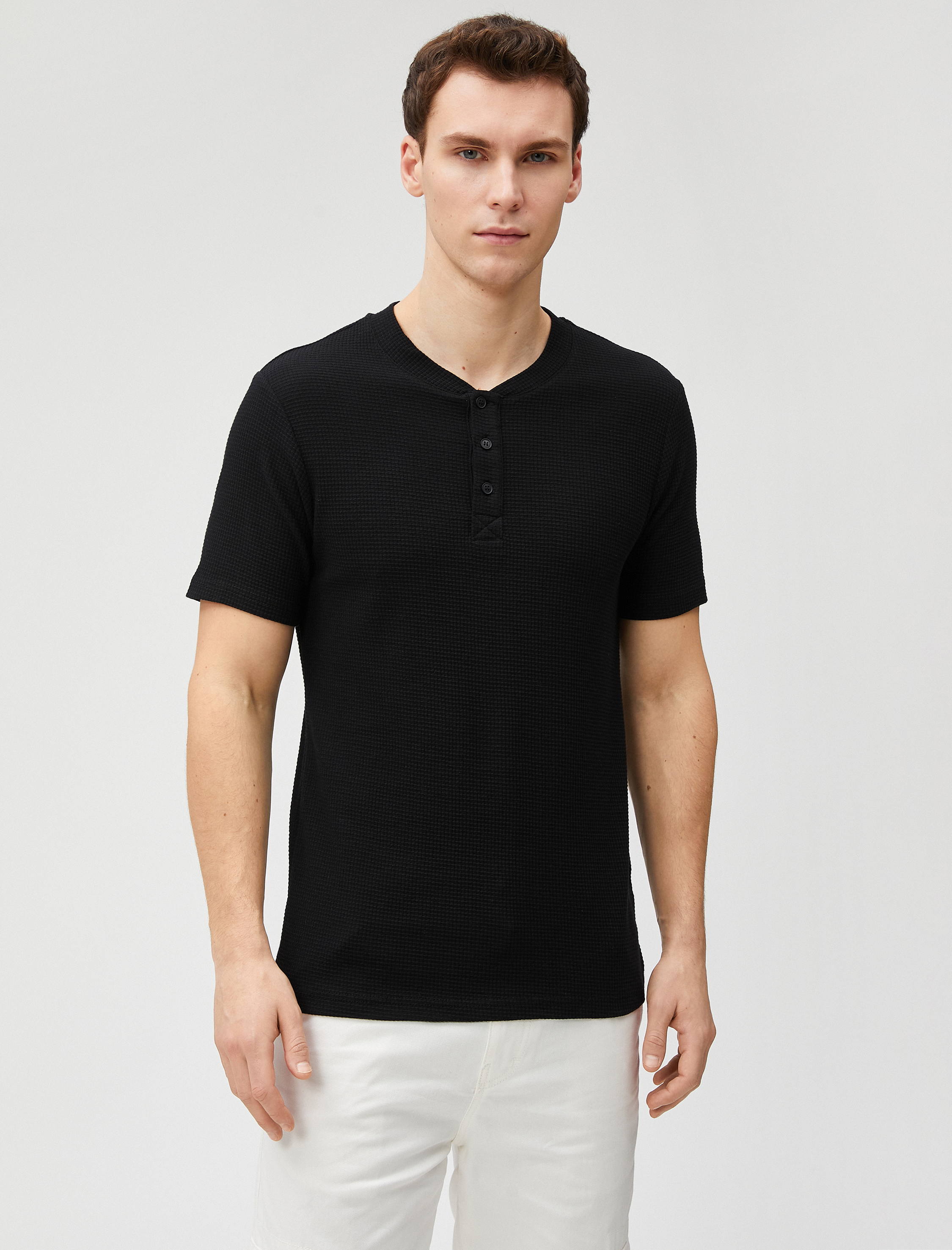   Basic Tişört Hakim Yaka Düğmeli Dar Kesim Kısa Kollu