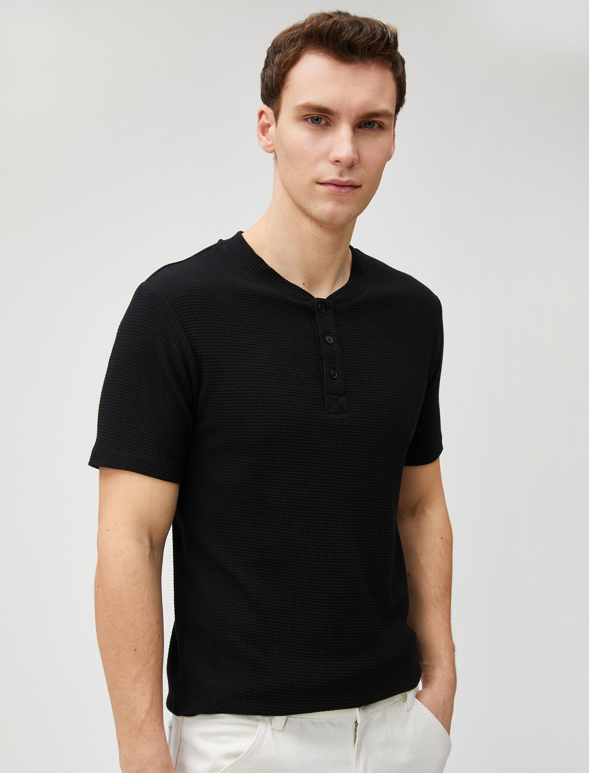   Basic Tişört Hakim Yaka Düğmeli Dar Kesim Kısa Kollu