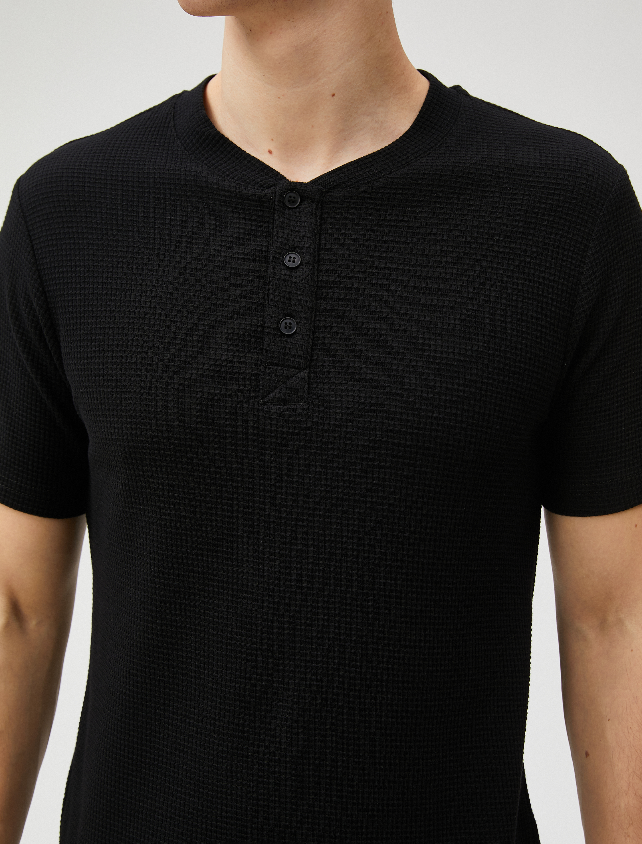   Basic Tişört Hakim Yaka Düğmeli Dar Kesim Kısa Kollu