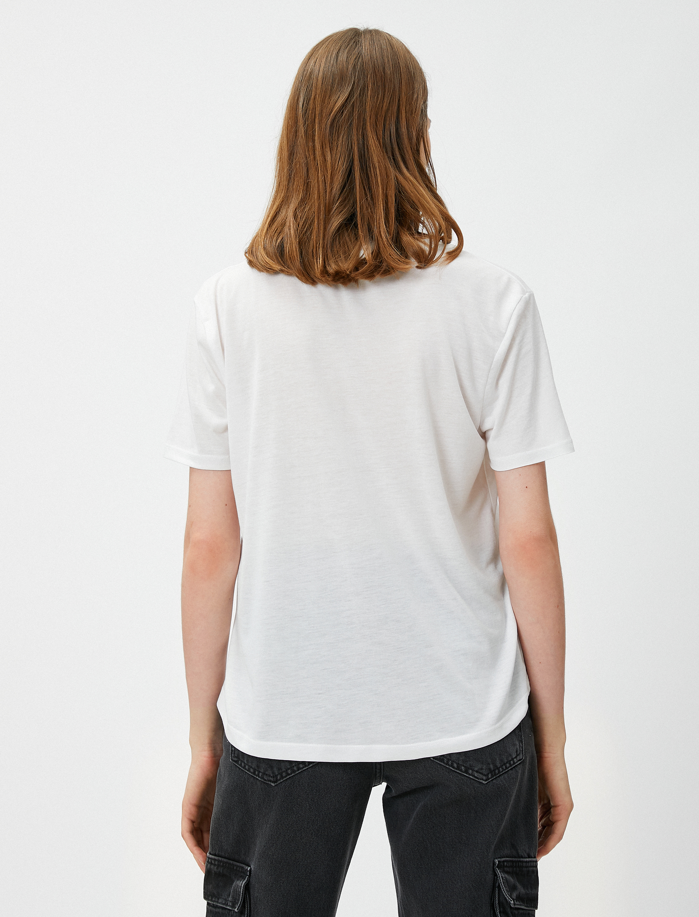   V Yaka Basic Tişört Kısa Kollu