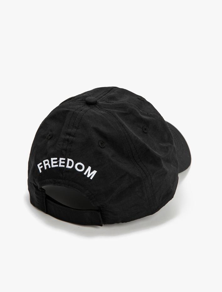 Erkek Kep Şapka İşleme Detaylı