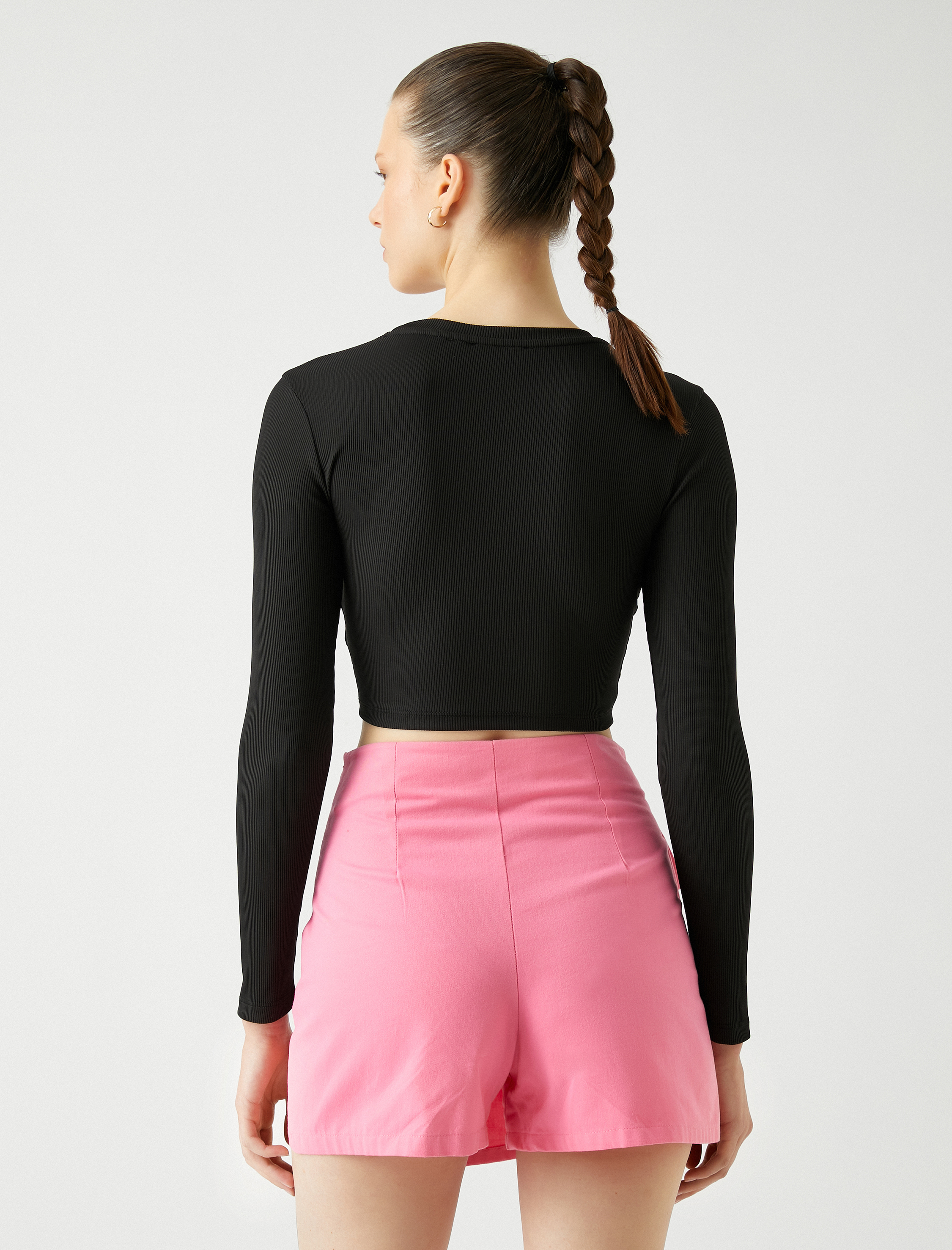   Uzun Kollu Tişört Crop Bisiklet Yaka Metal Aksesuarlı