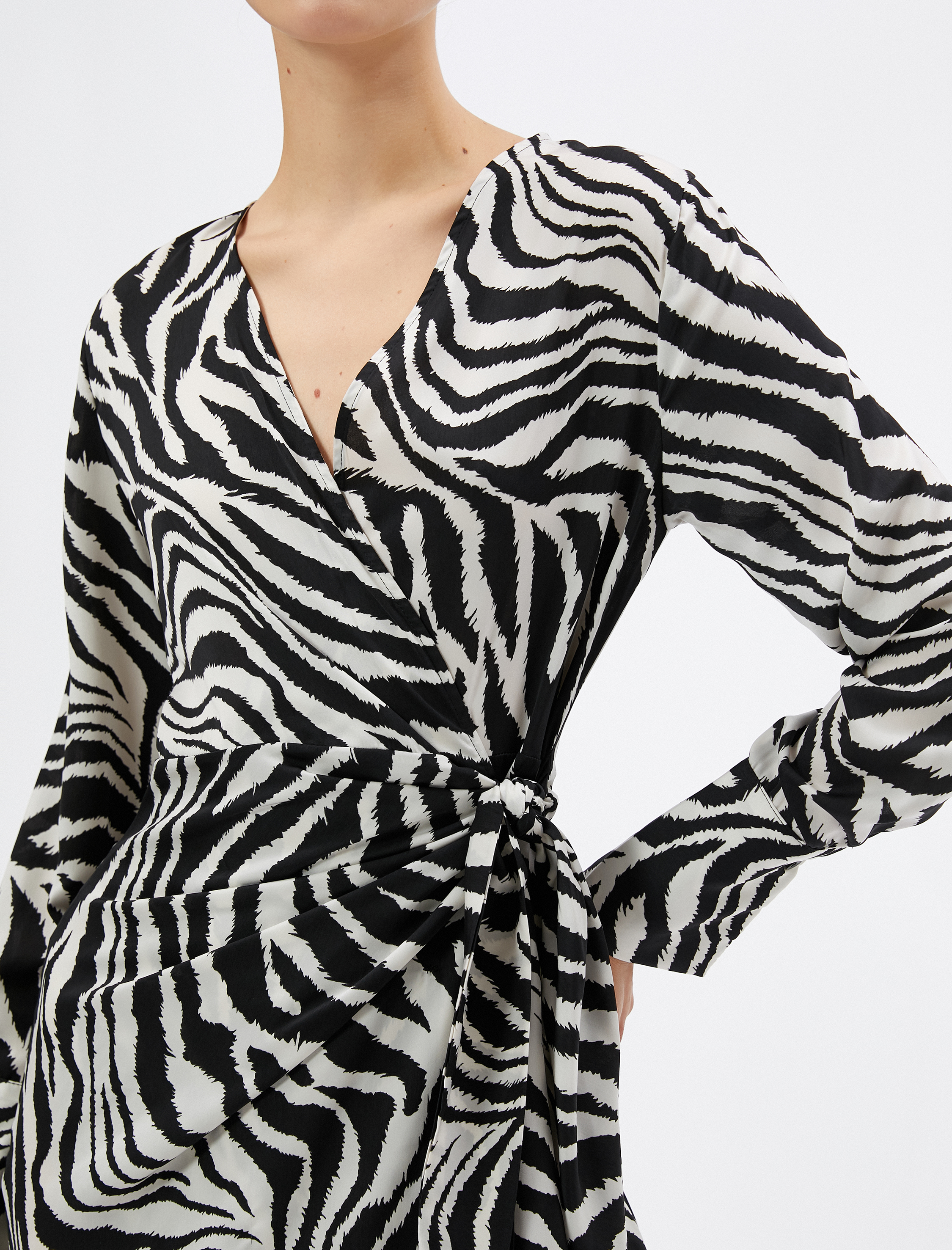   Zebra Desenli Elbise Mini Anvelop Uzun Kollu V Yaka