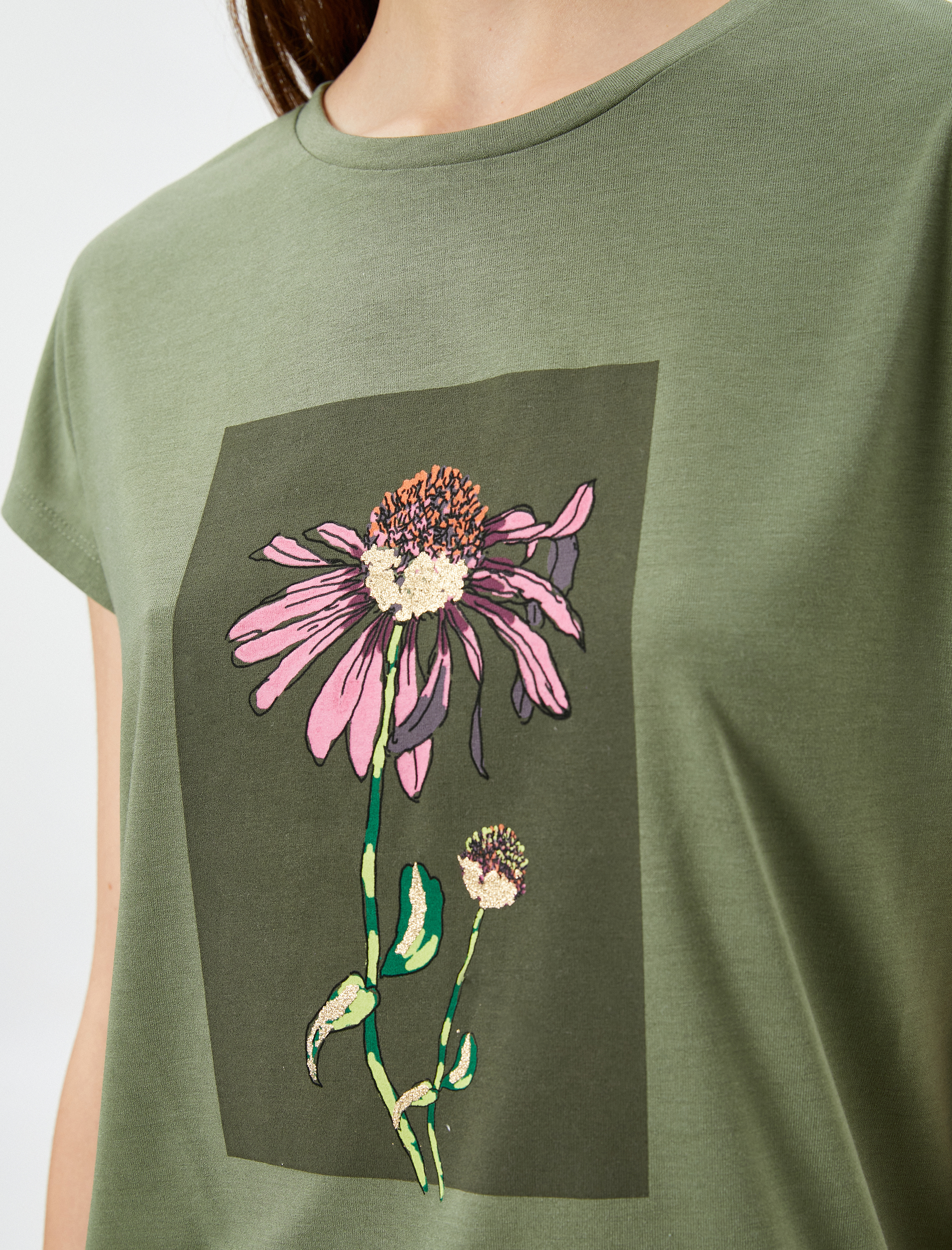   Çiçek Baskılı Tişört Kısa Kollu