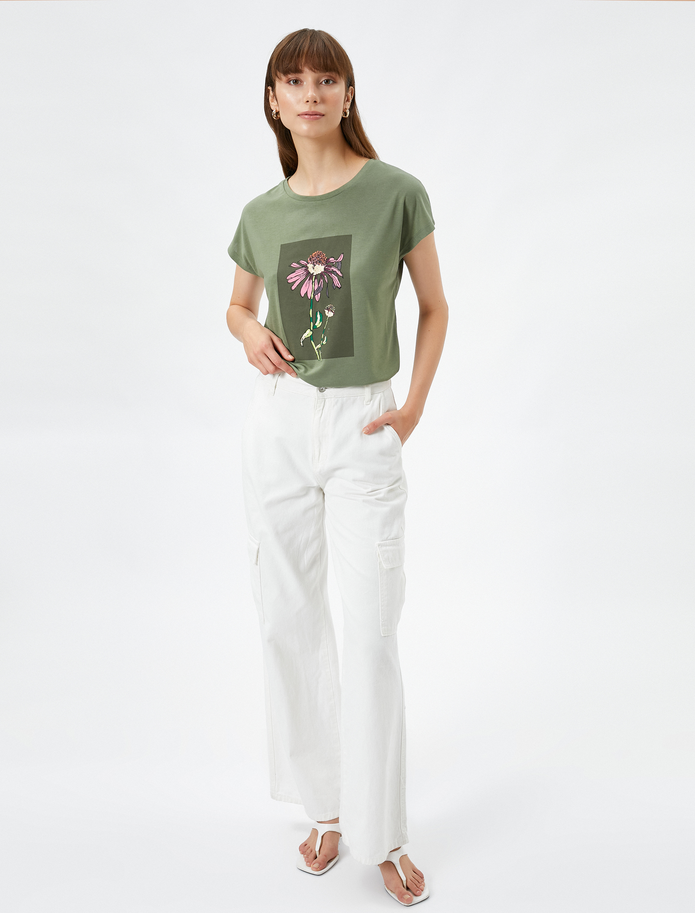   Çiçek Baskılı Tişört Kısa Kollu