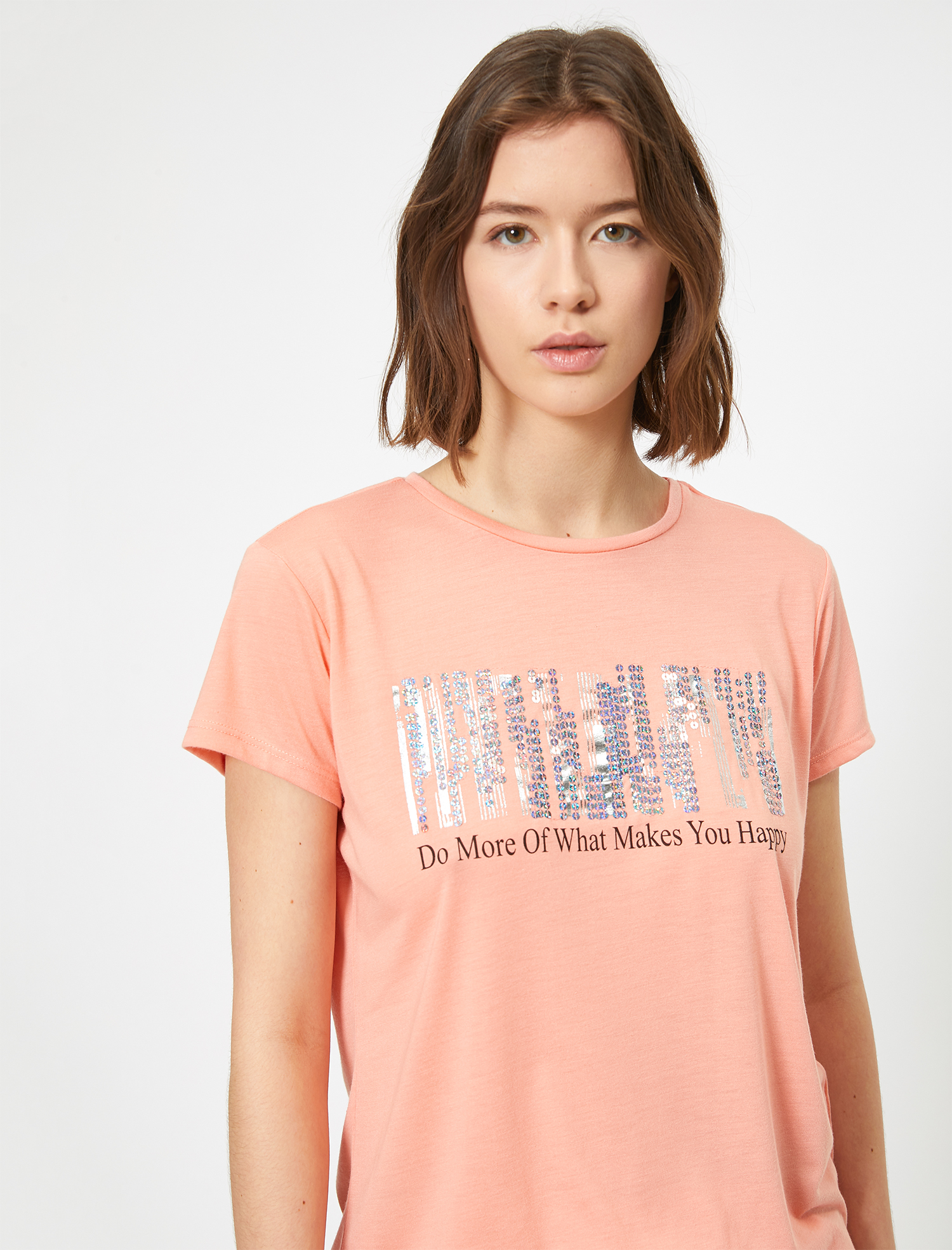   Yazı Baskılı Pul Detaylı Tişört