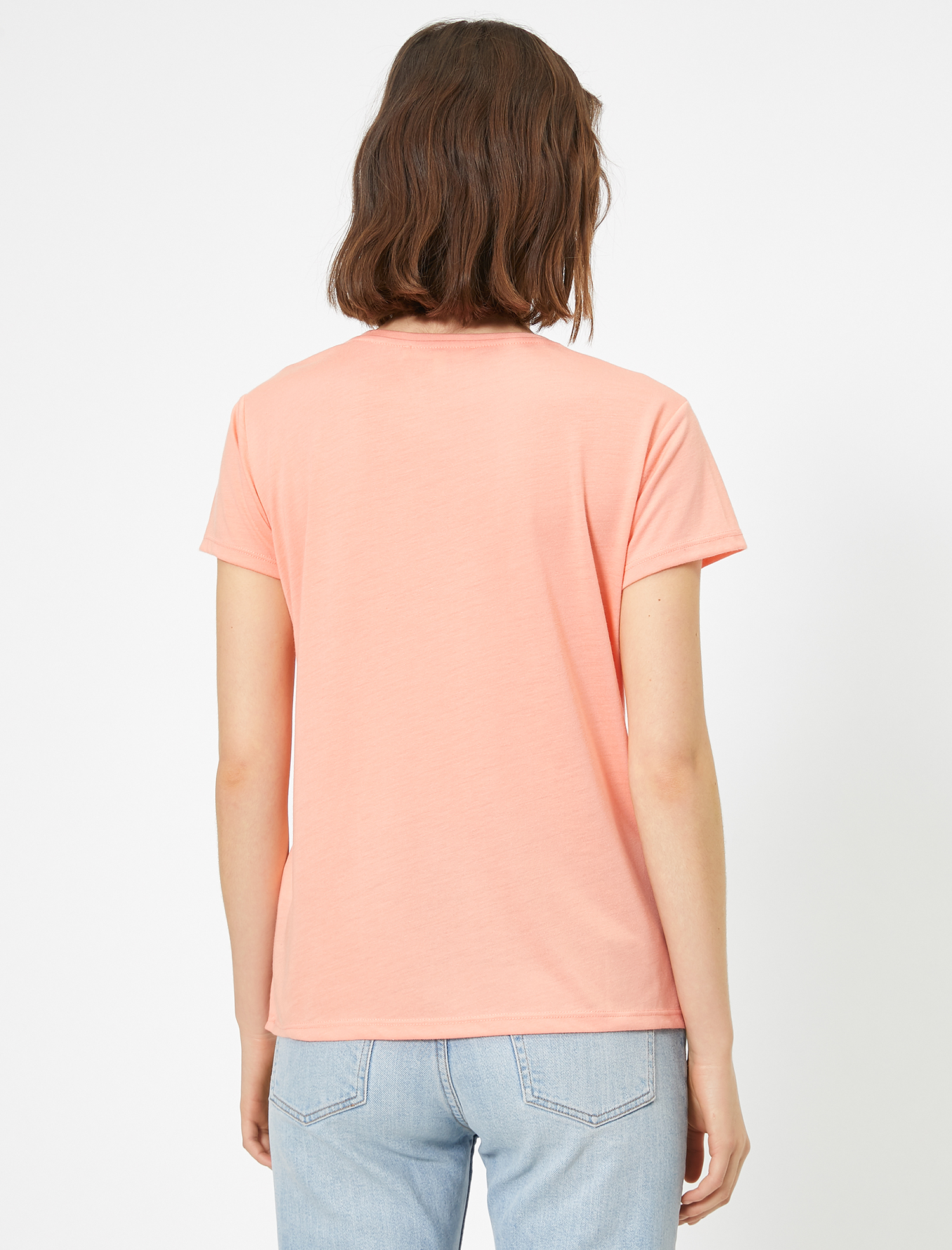   Yazı Baskılı Pul Detaylı Tişört