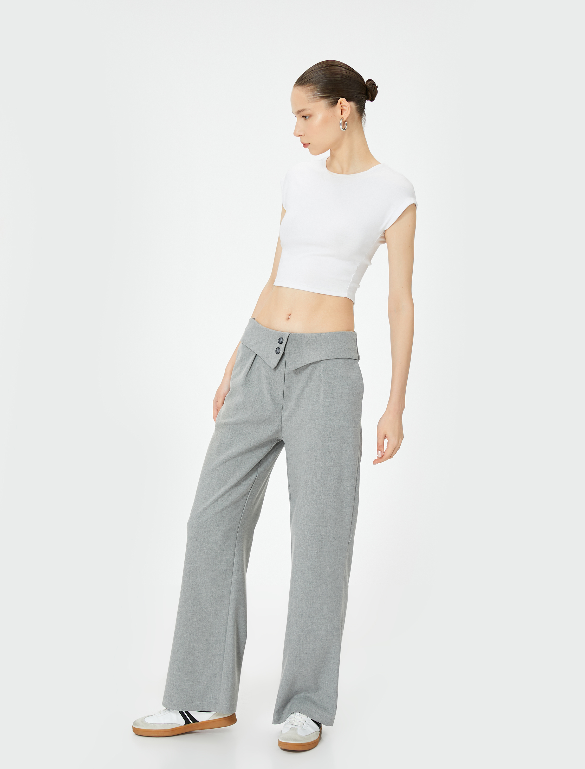   Beli Katlama Detaylı Bol Paça Kumaş Pantolon Cepli