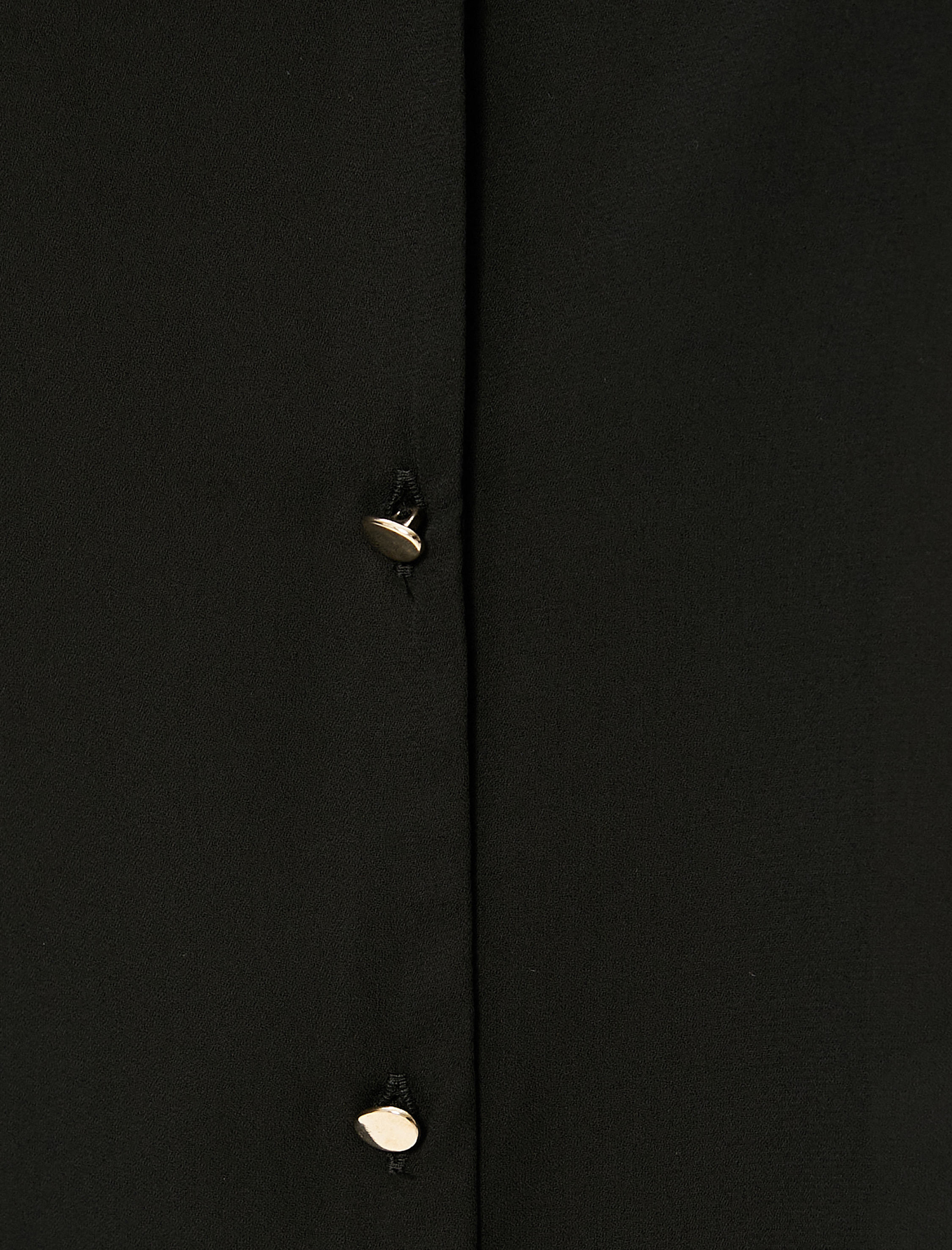   Kısa Kollu Gömlek Düğmeli V Yaka