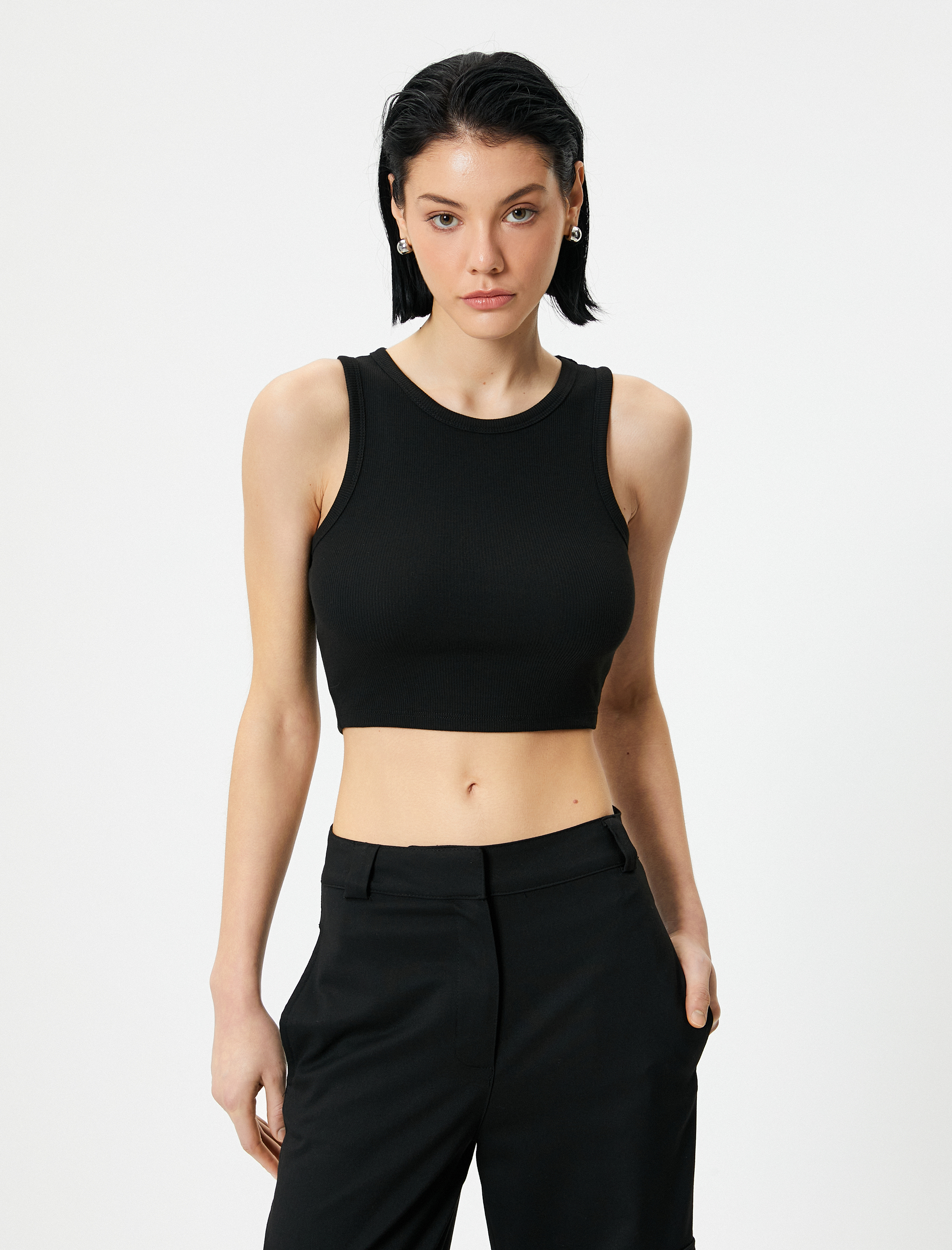   Halter Yaka Atlet Crop Ribanalı Kolsuz