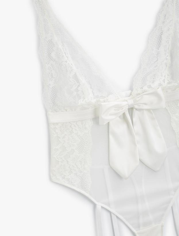 Fiyonk Detaylı Bodysuit Dantelli V Yaka Bridal_9