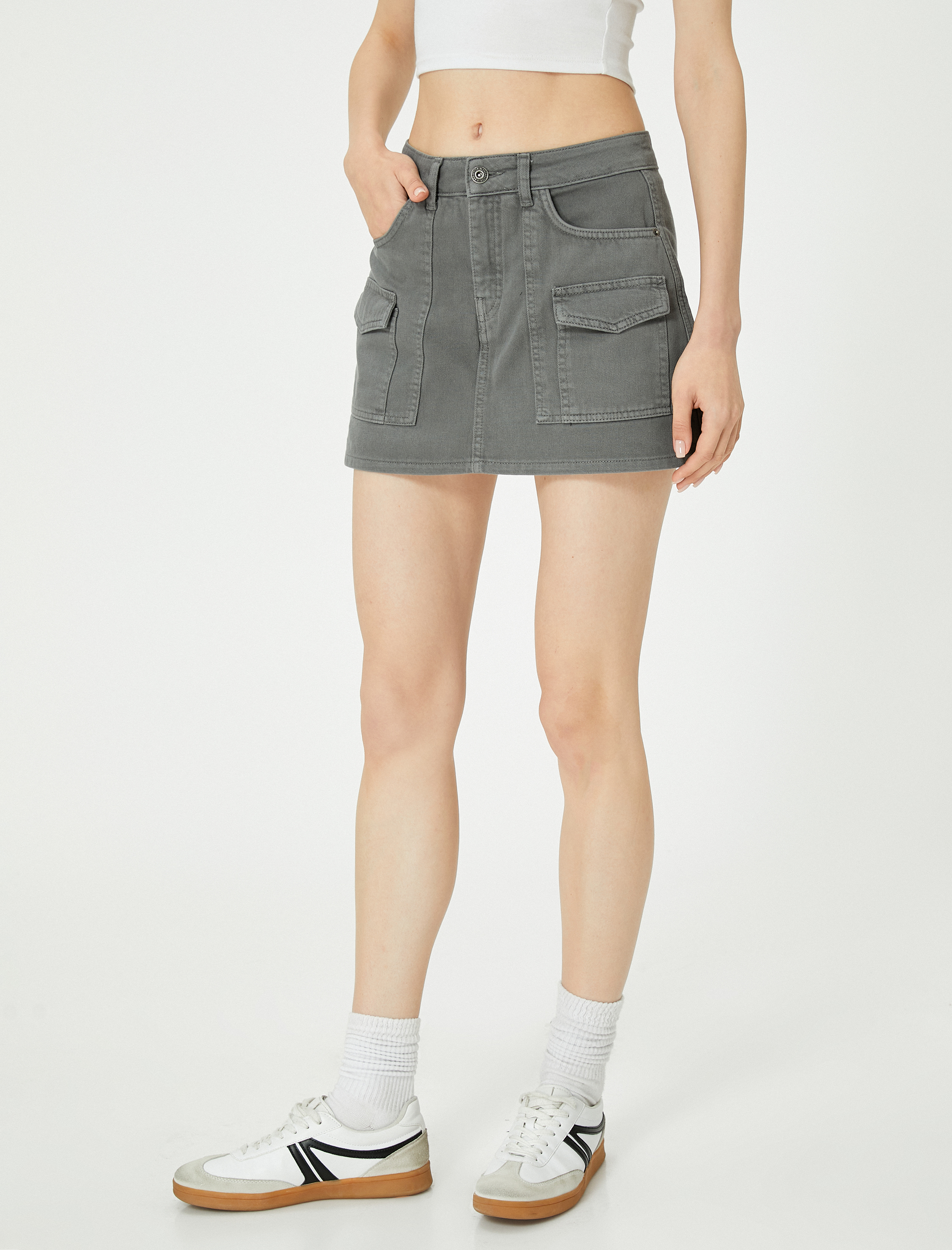   Kargo Mini Etek Rahat Kalıp Önden Cep Detaylı