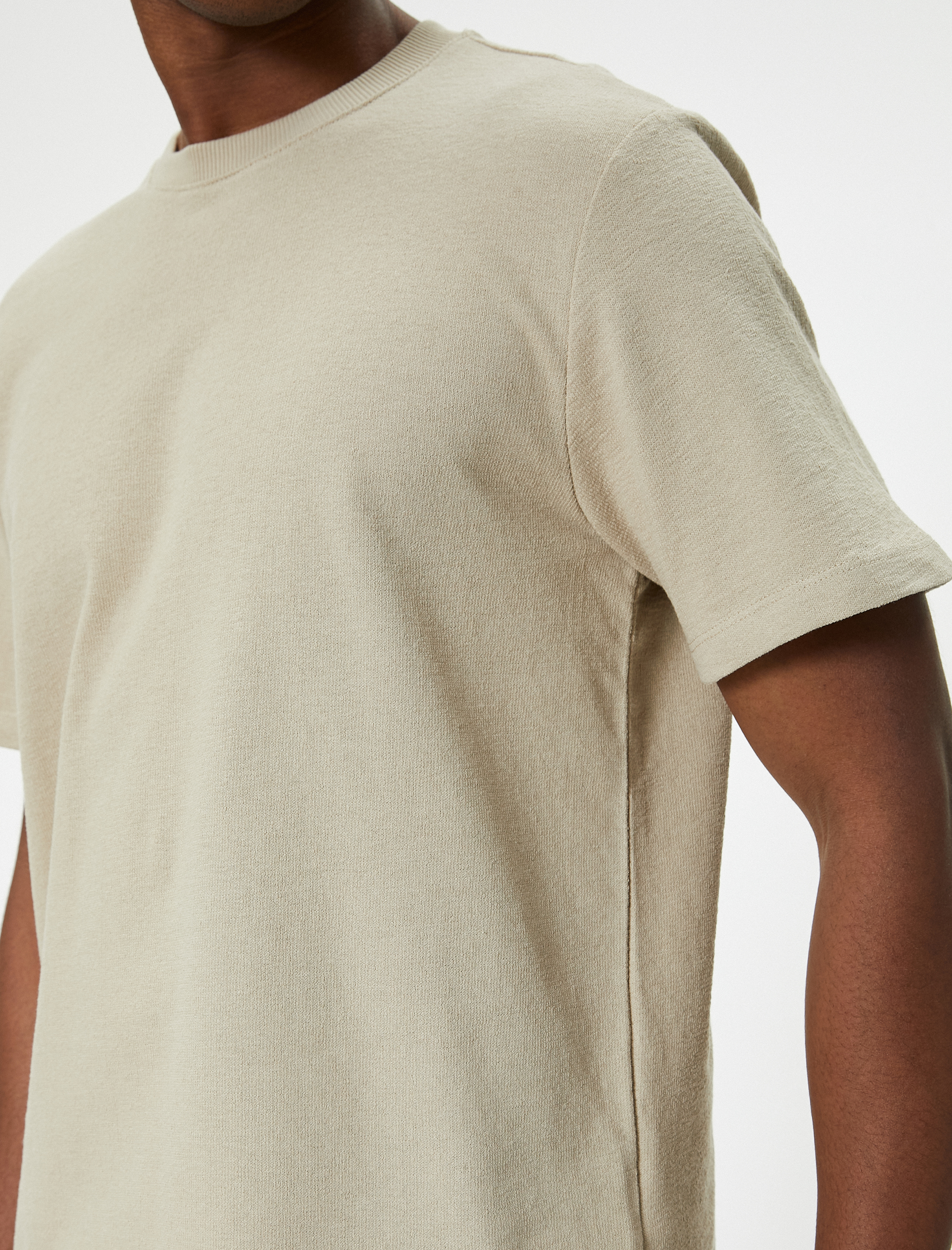   Basic Tişört Dokulu Etiket Baskılı Bisiklet Yaka Kısa Kollu