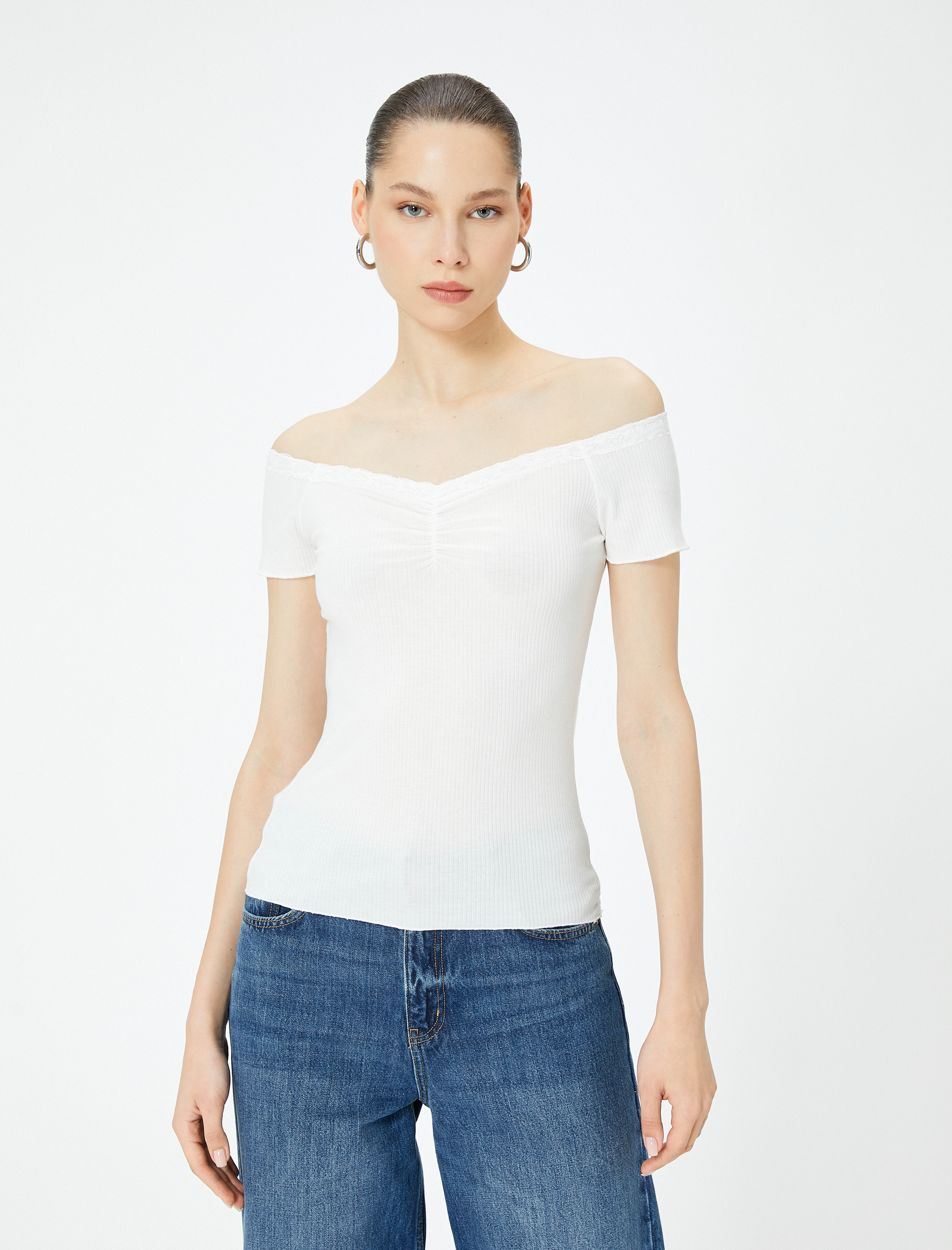 Omzu Açık Body Dantel Detaylı Drapeli Kısa Kollu Slim Fit