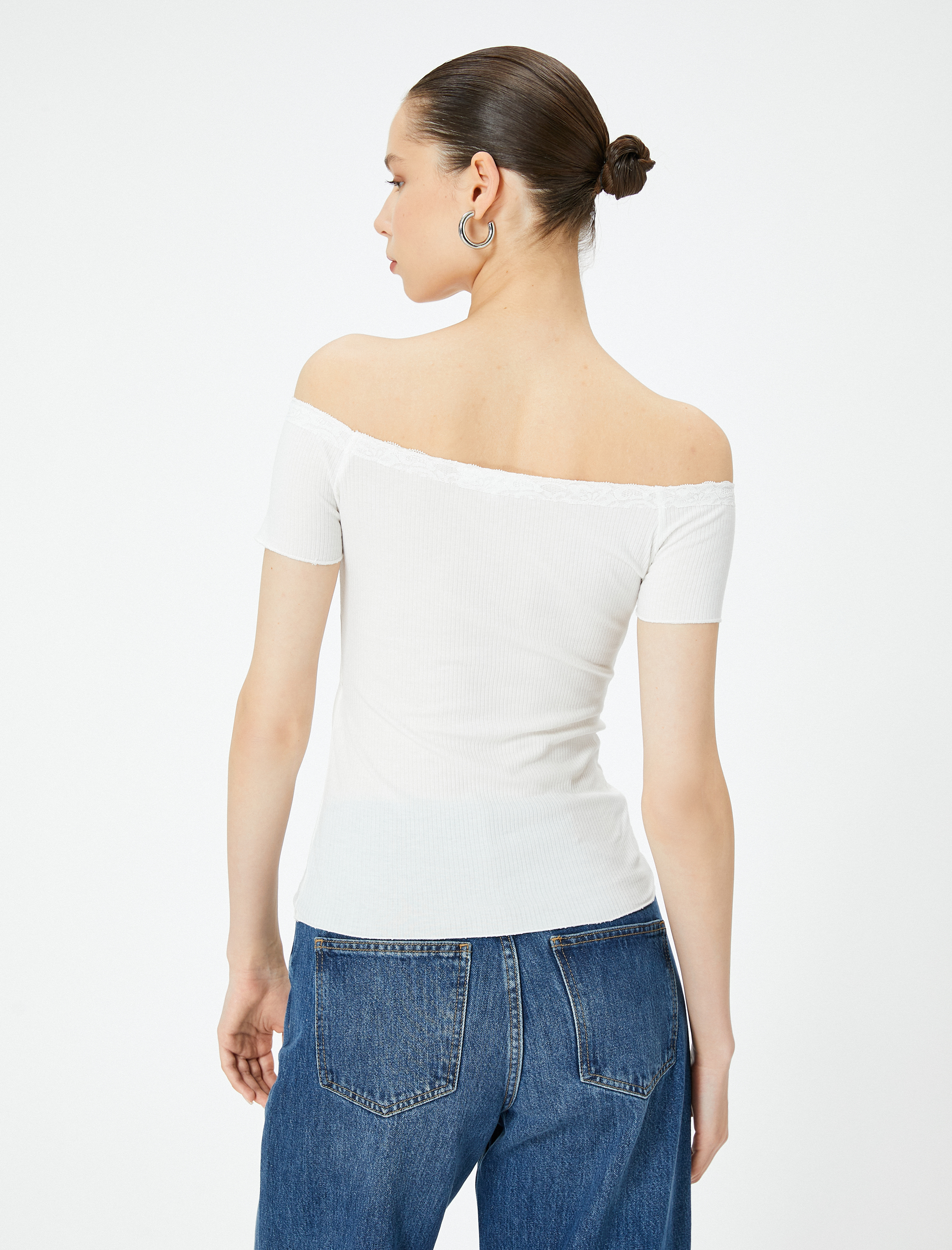 Omzu Açık Body Dantel Detaylı Drapeli Kısa Kollu Slim Fit