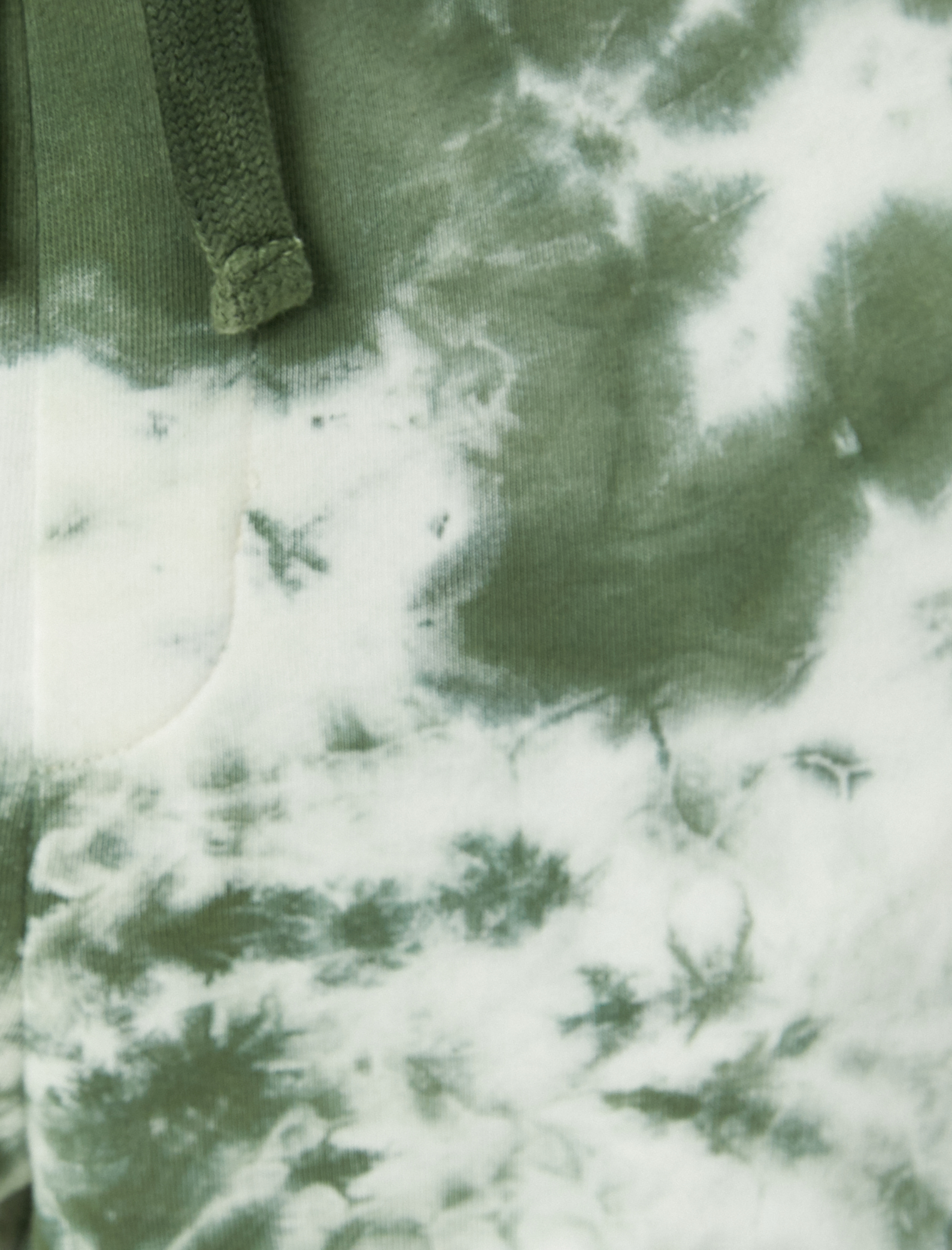   Oversize Bermuda Şort Beli Bağcıklı Soyut Baskılı Cepli