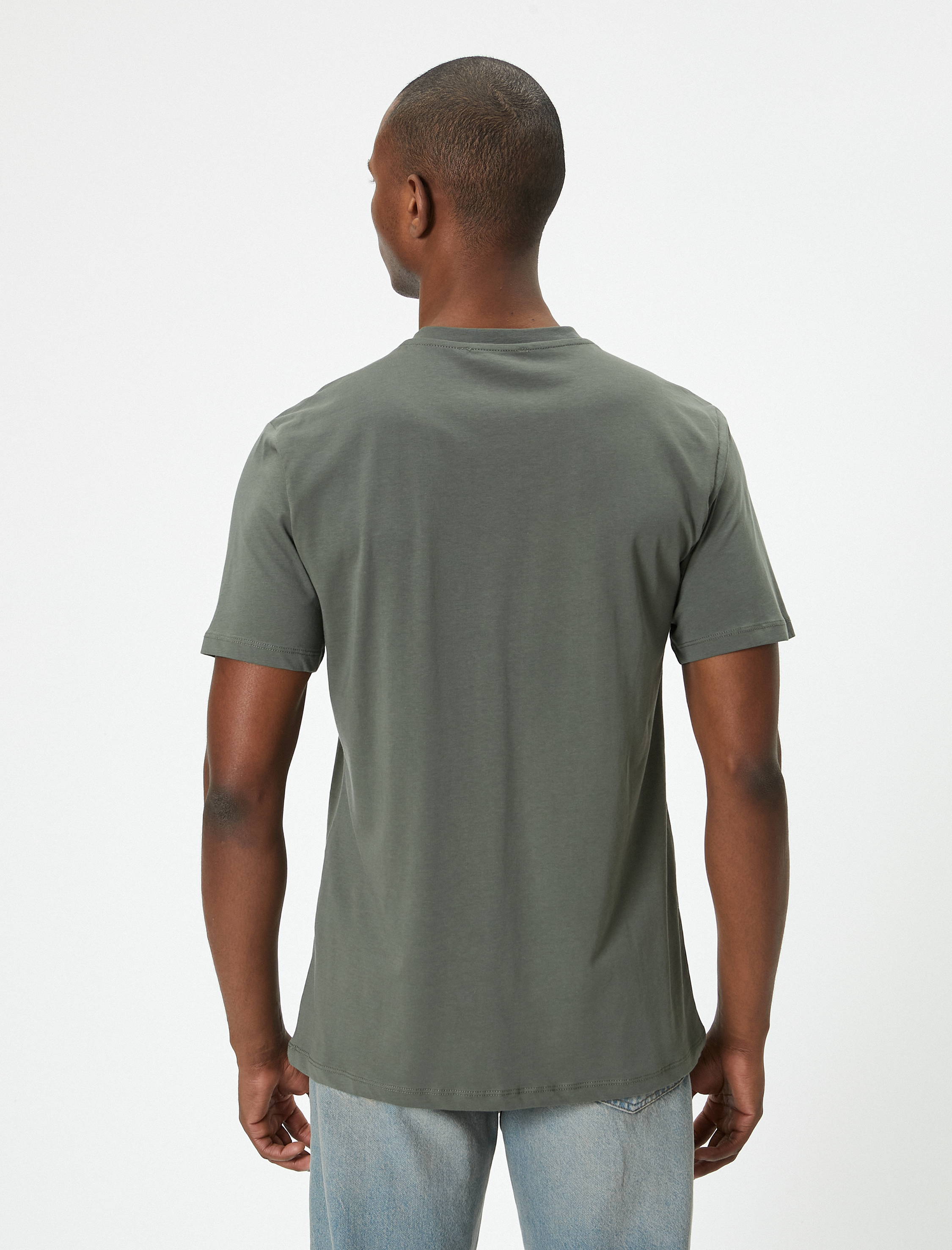   Basic Tişört Slim Fit Kısa Kollu Bisiklet Yaka