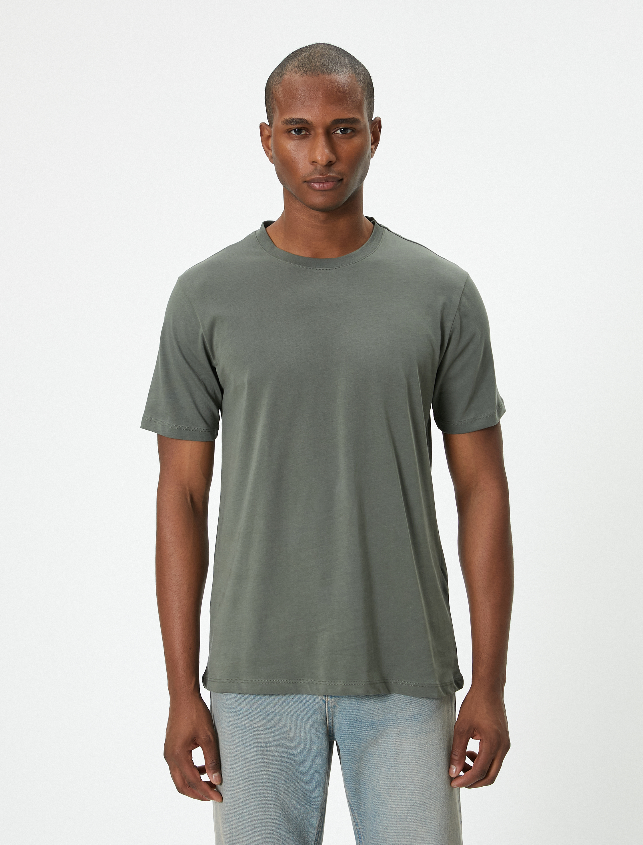   Basic Tişört Slim Fit Kısa Kollu Bisiklet Yaka