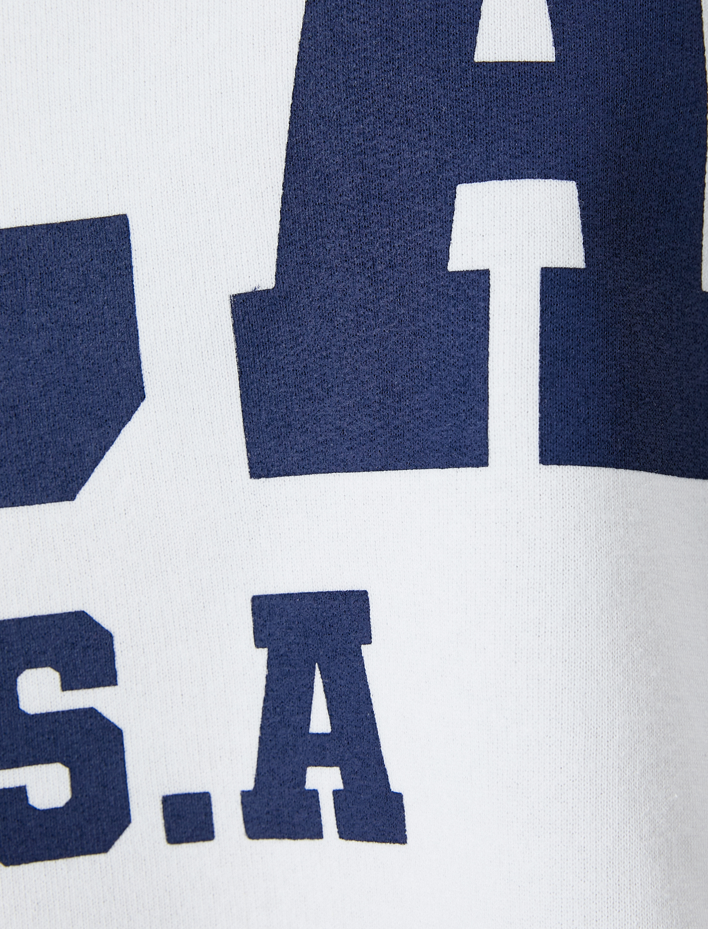   Omzu Açık Tişört Crop Kolej Temalı Baskılı Rahat Kalıp