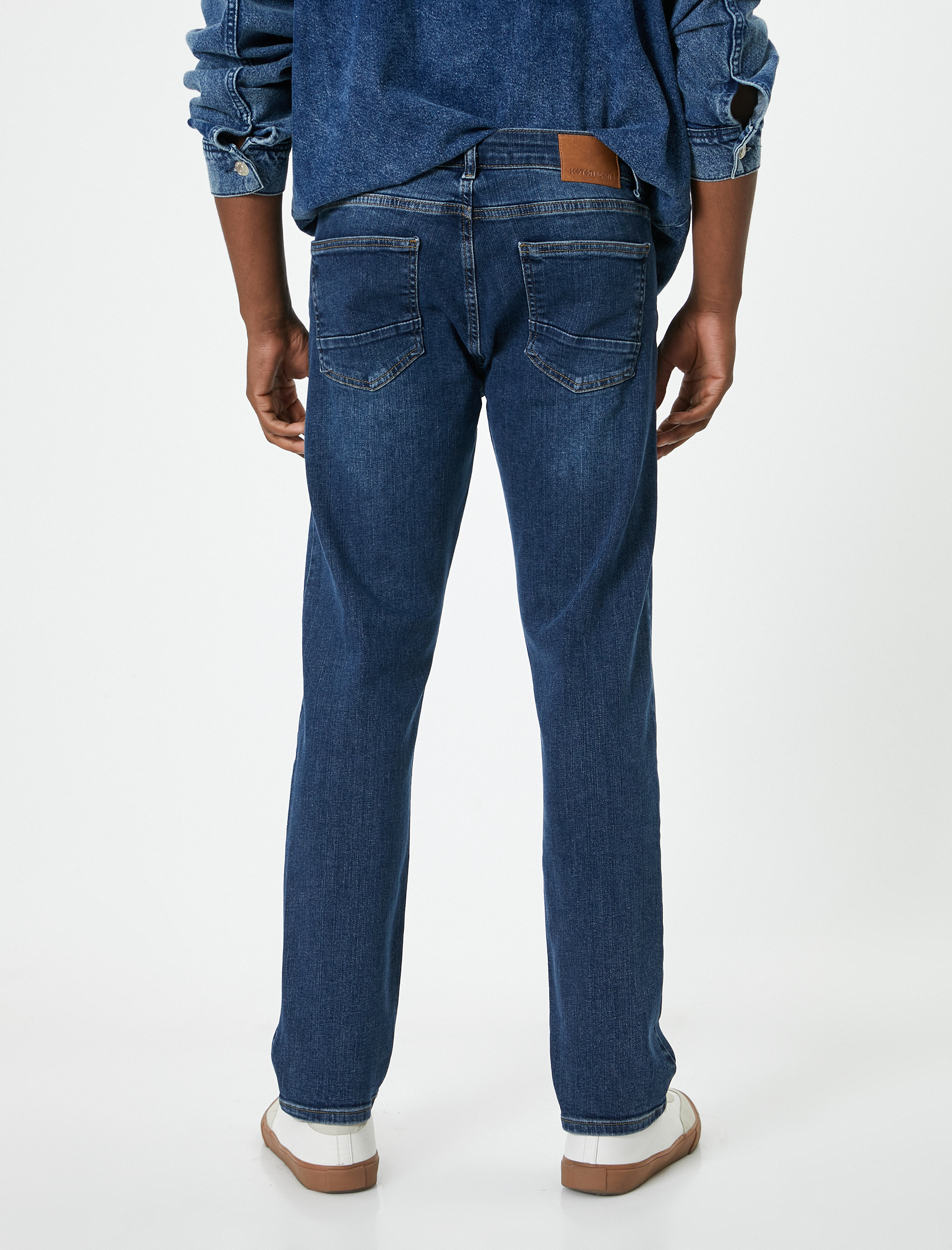   Brad Jeans - Slim Fit Jean