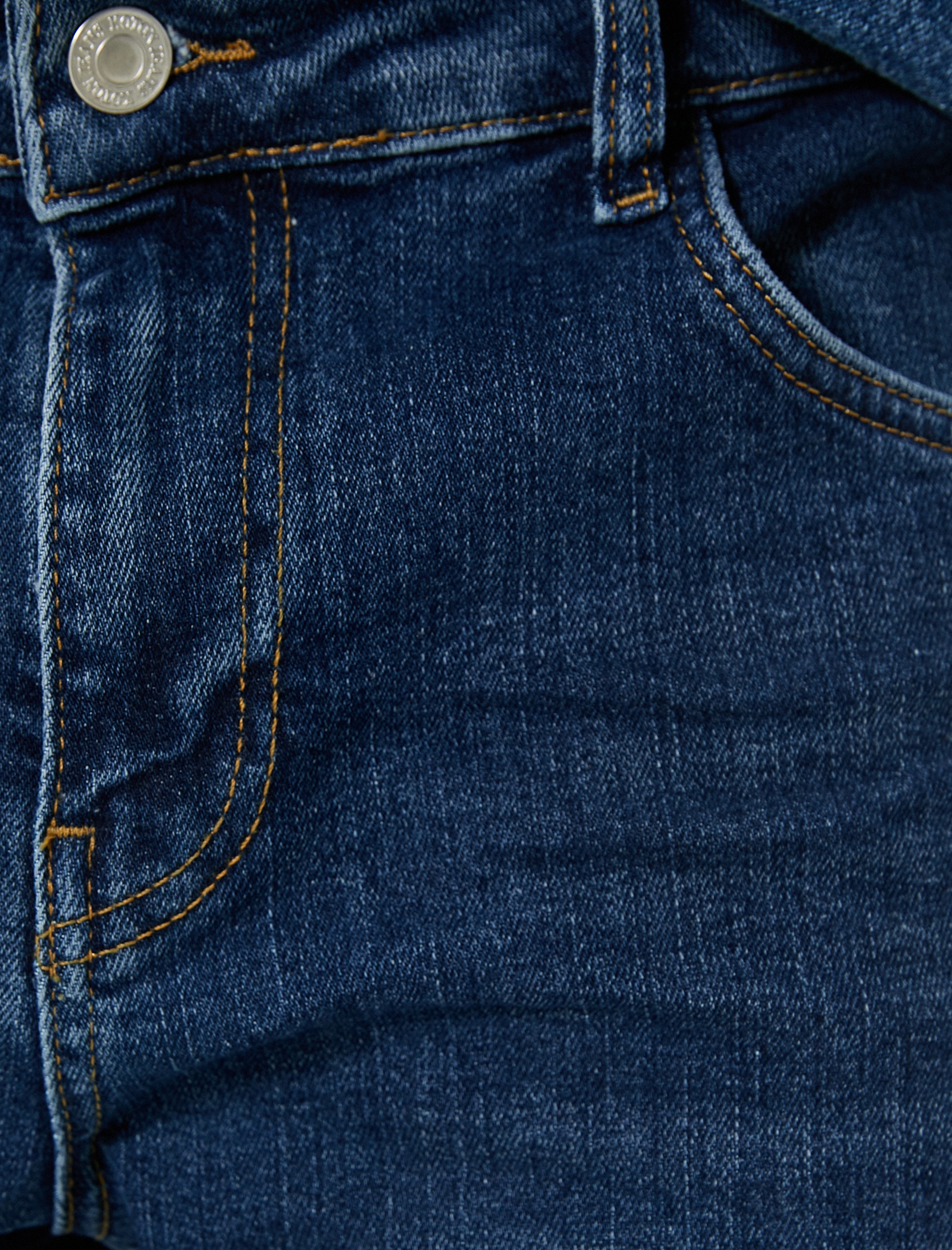   Brad Jeans - Slim Fit Jean