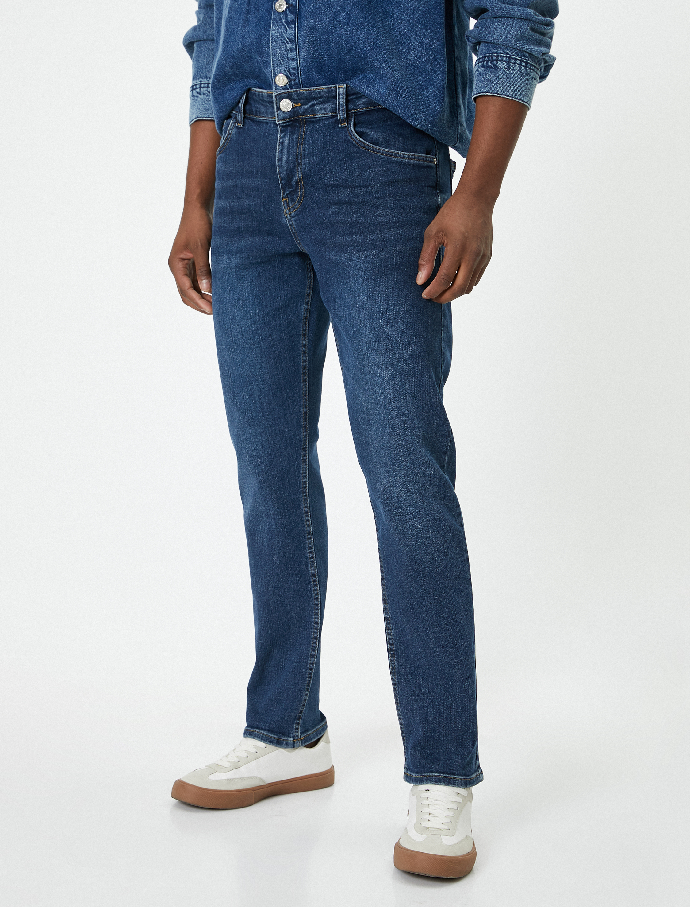   Brad Jeans - Slim Fit Jean