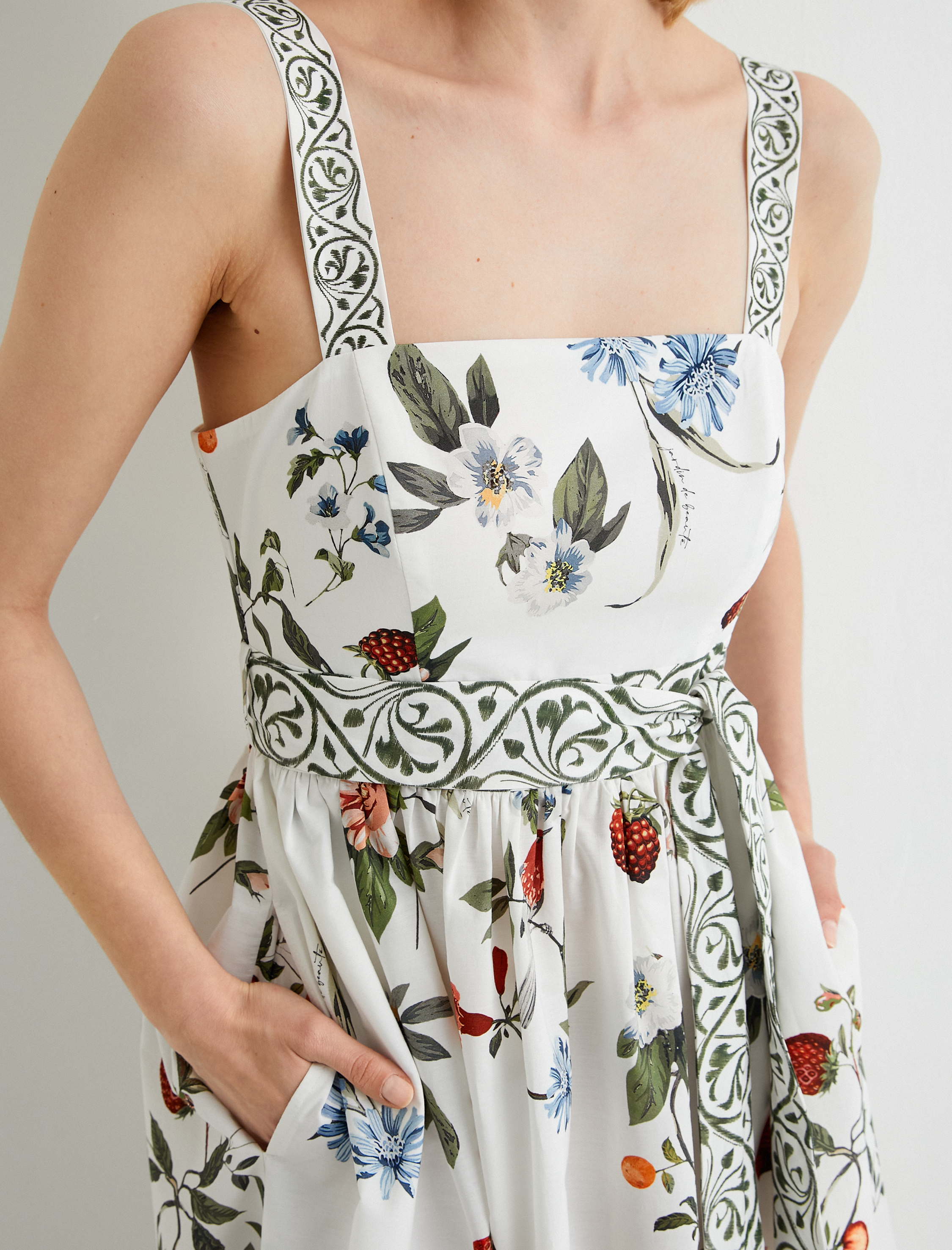   Askılı Midi Meyve Baskılı Çiçekli Elbise