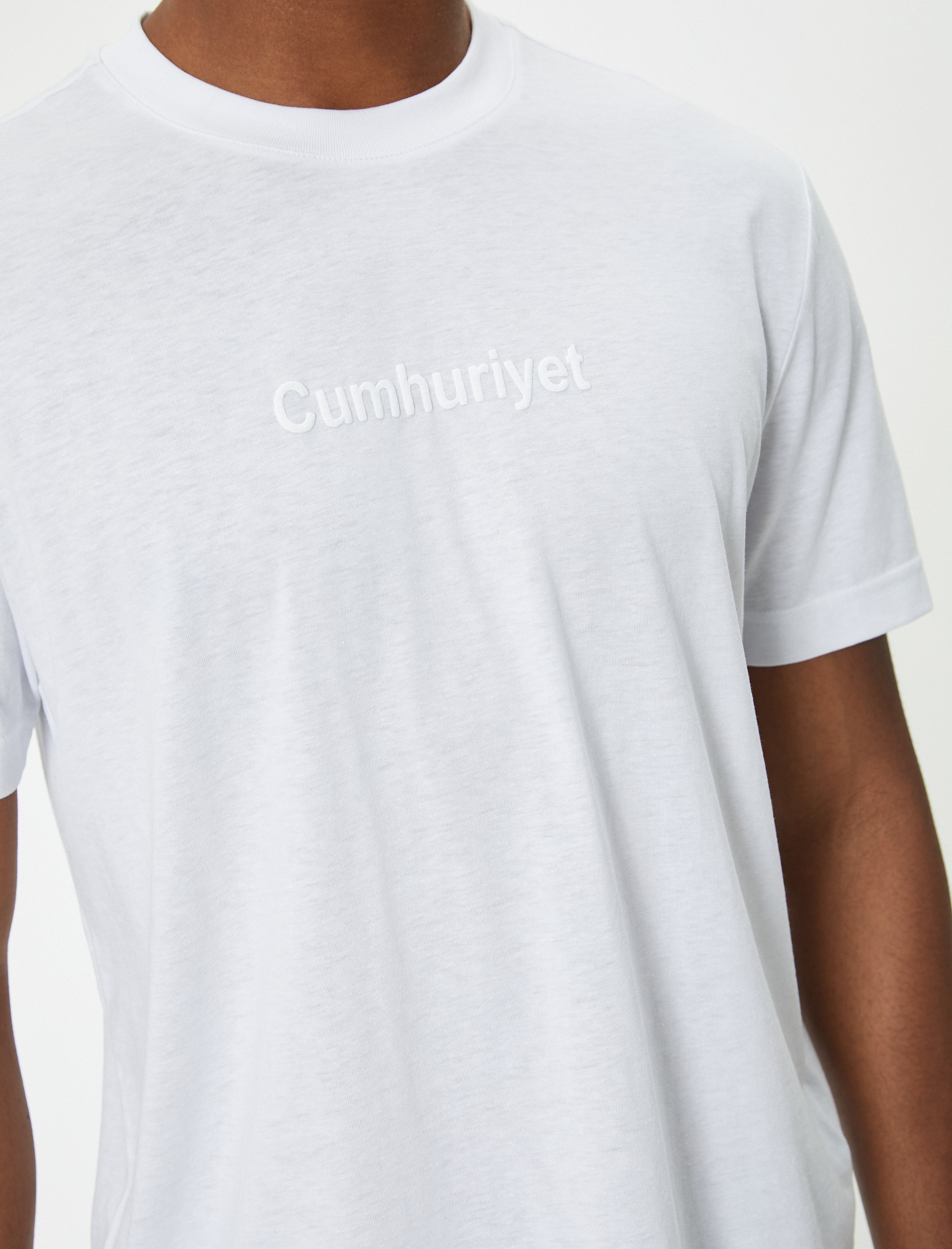   Cumhuriyet Nakışlı Tişört Bisiklet Yaka Kısa Kollu