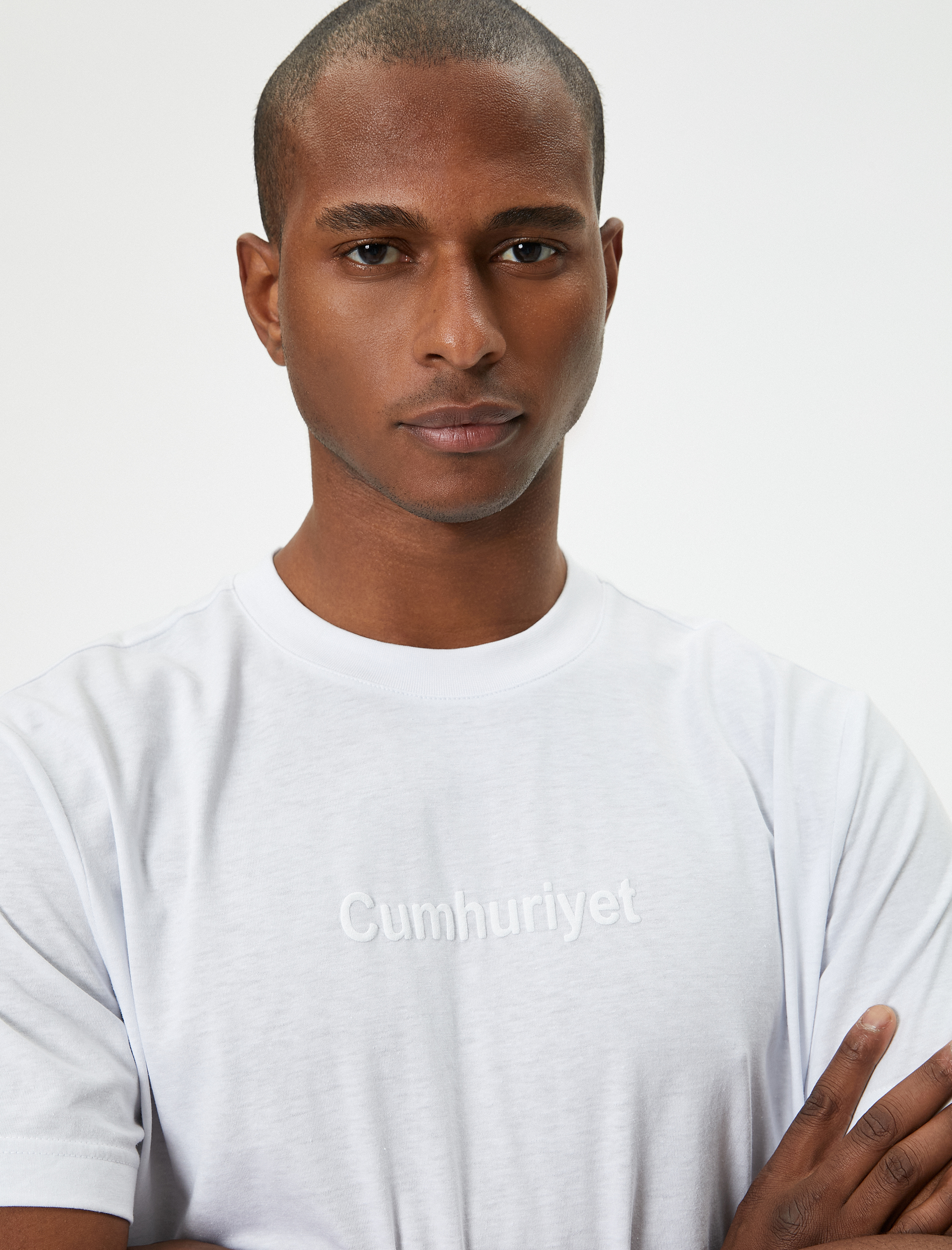   Cumhuriyet Nakışlı Tişört Bisiklet Yaka Kısa Kollu