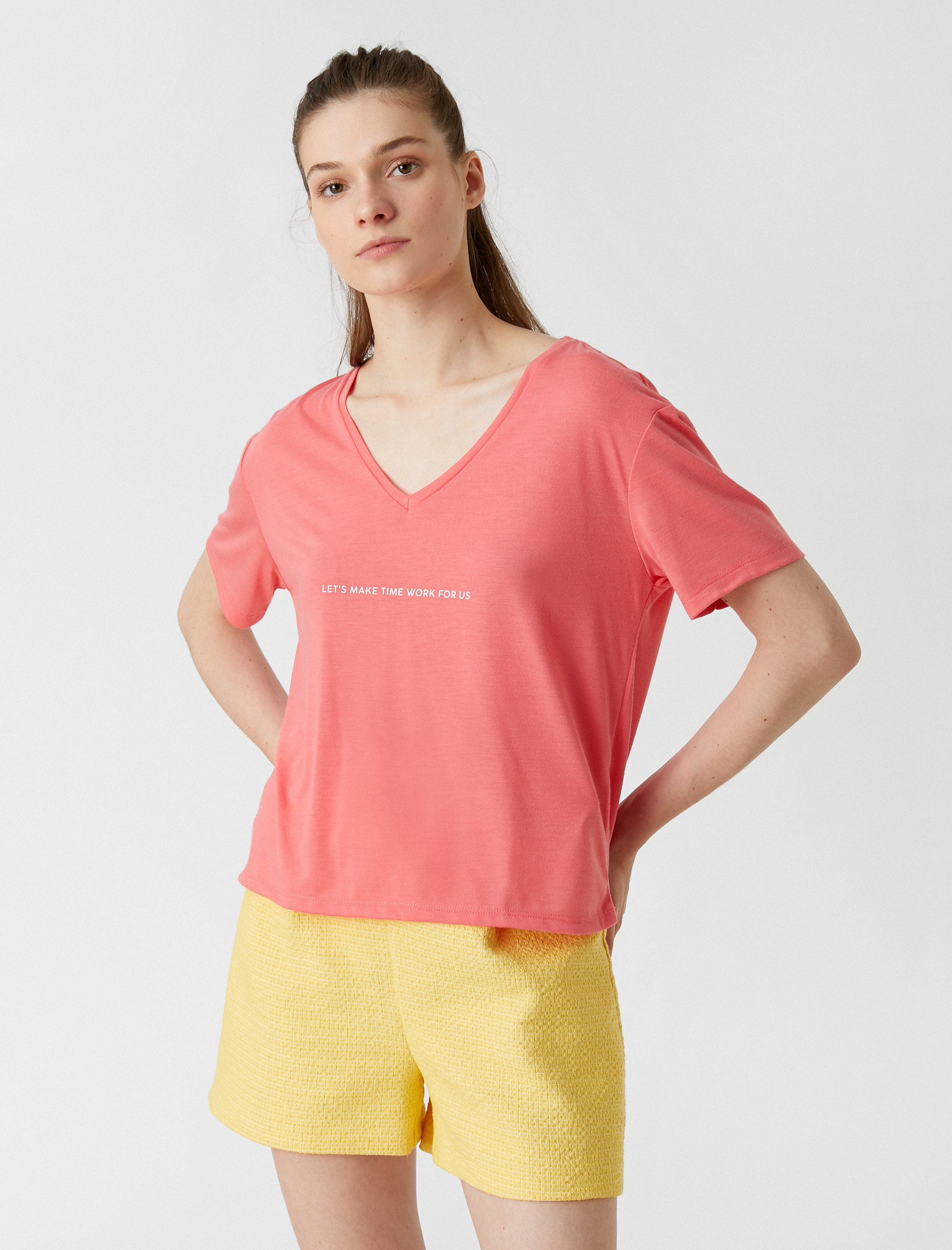   Slogan Baskılı Tişört V Yaka