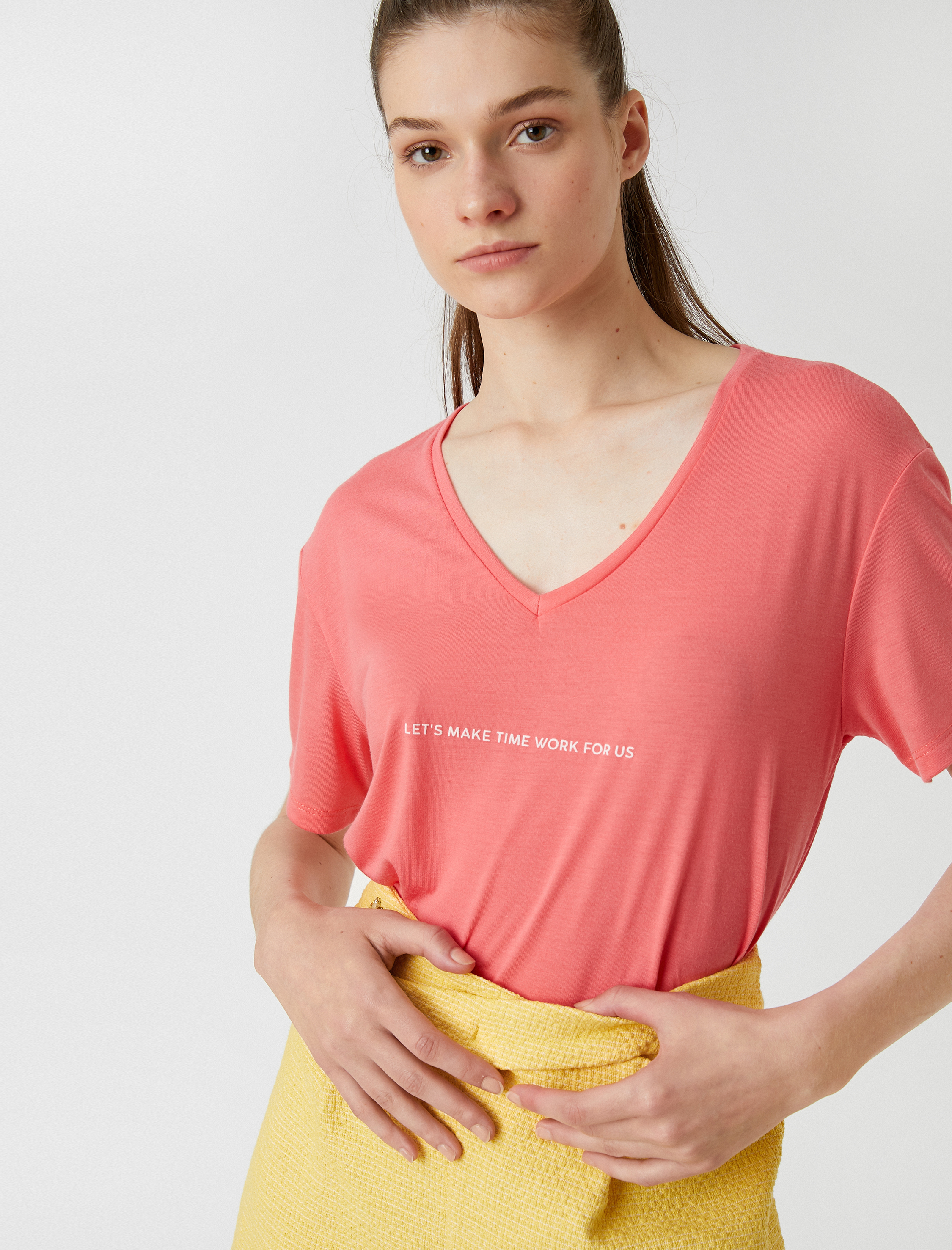   Slogan Baskılı Tişört V Yaka