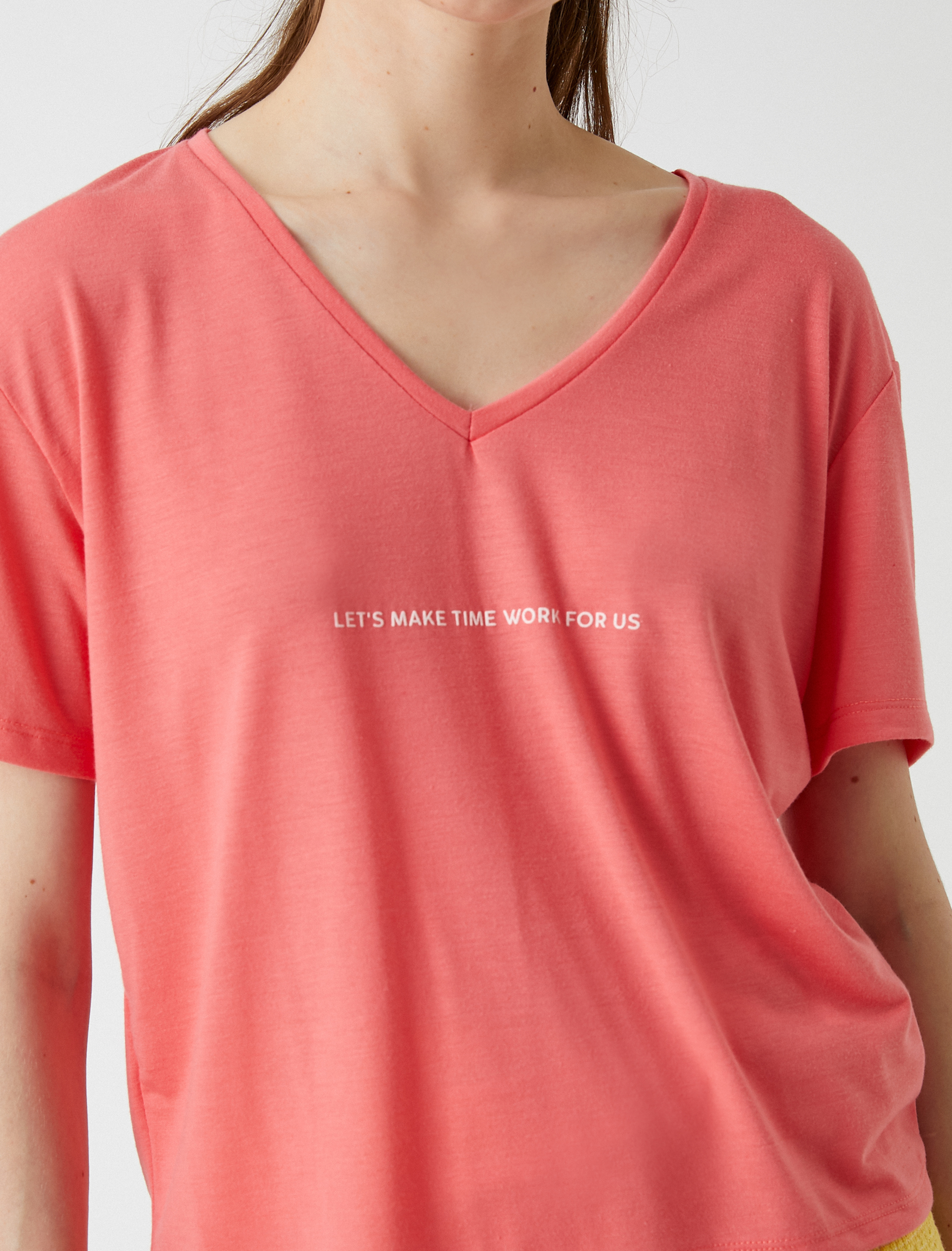   Slogan Baskılı Tişört V Yaka