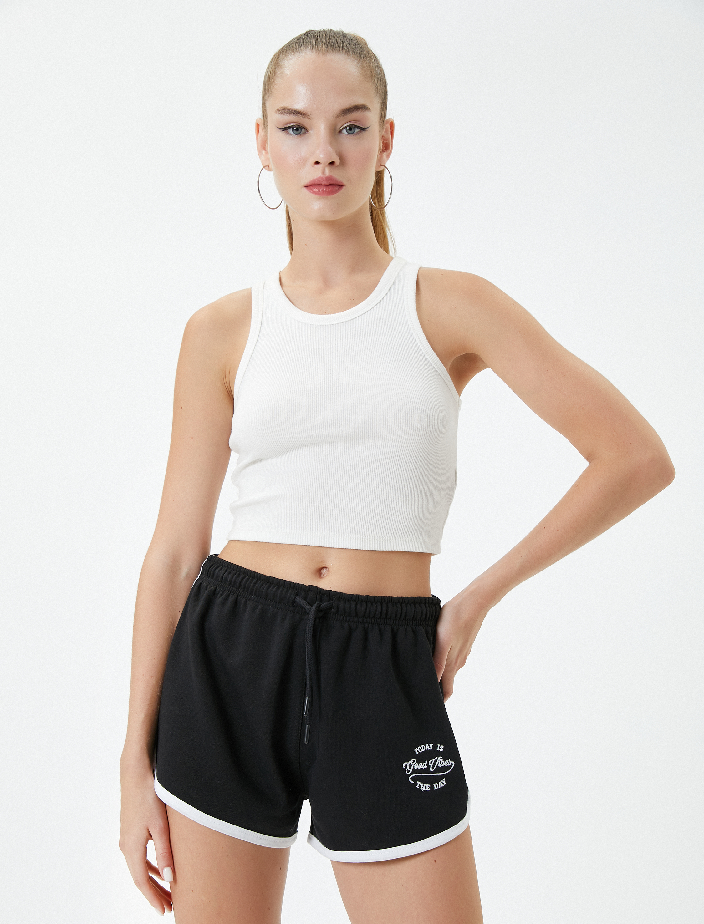   Spor Şort Ekstra Mini Kolej Temalı Baskılı Beli Bağlamalı