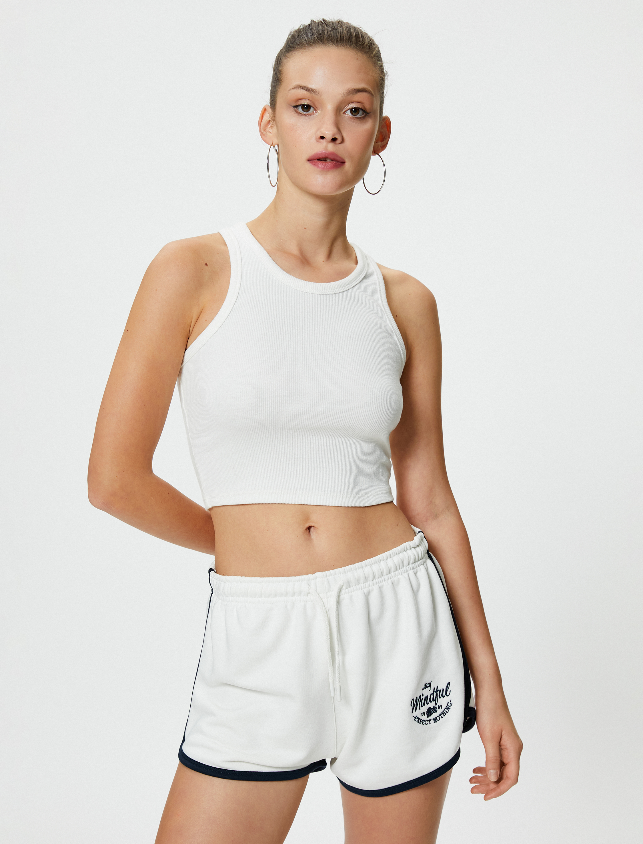 Spor Şort Ekstra Mini Boy Çizgi Detaylı Beli Bağlamalı