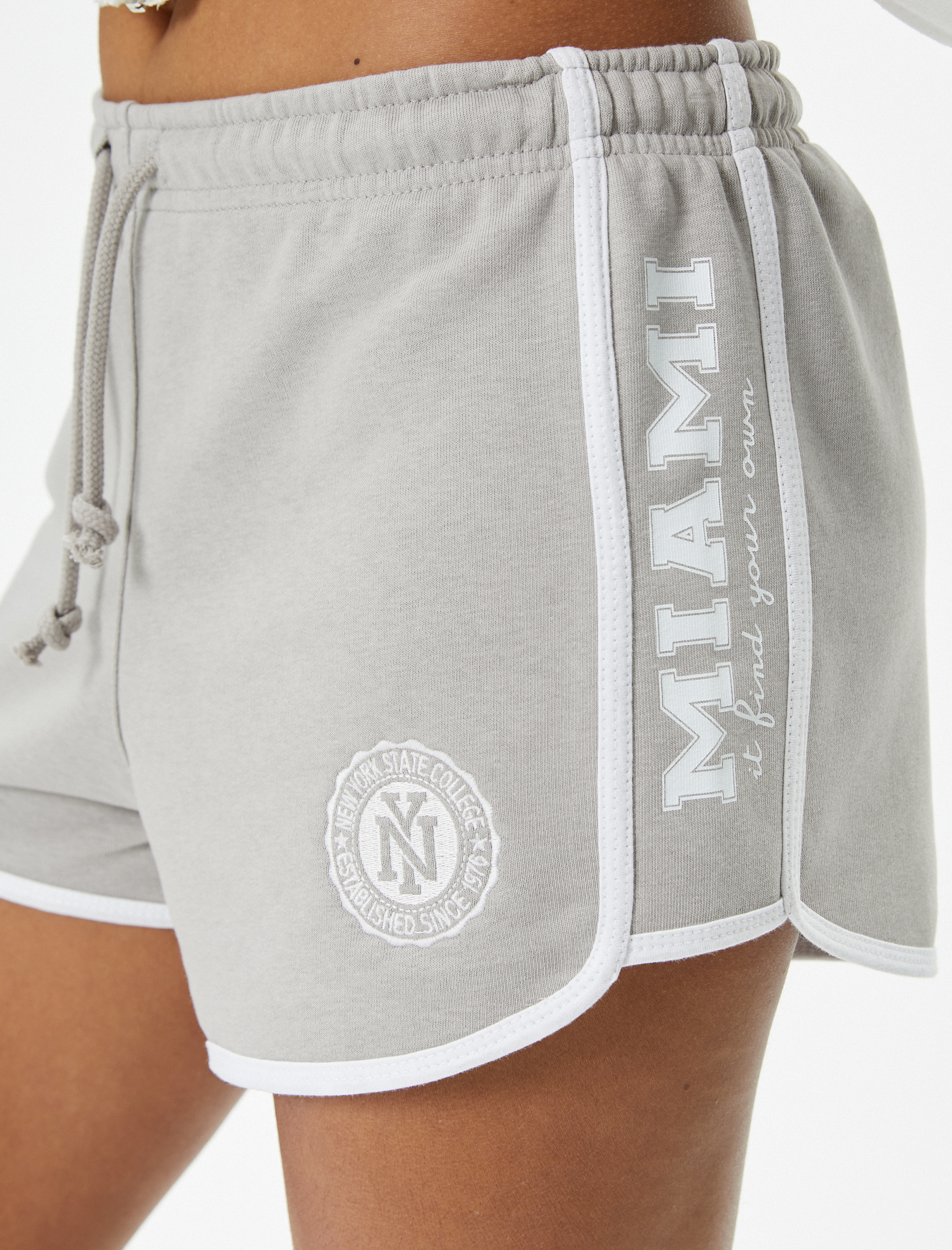   Kolej Ekstra Mini Şort Çizgili Beli Lastikli Bağlamalı