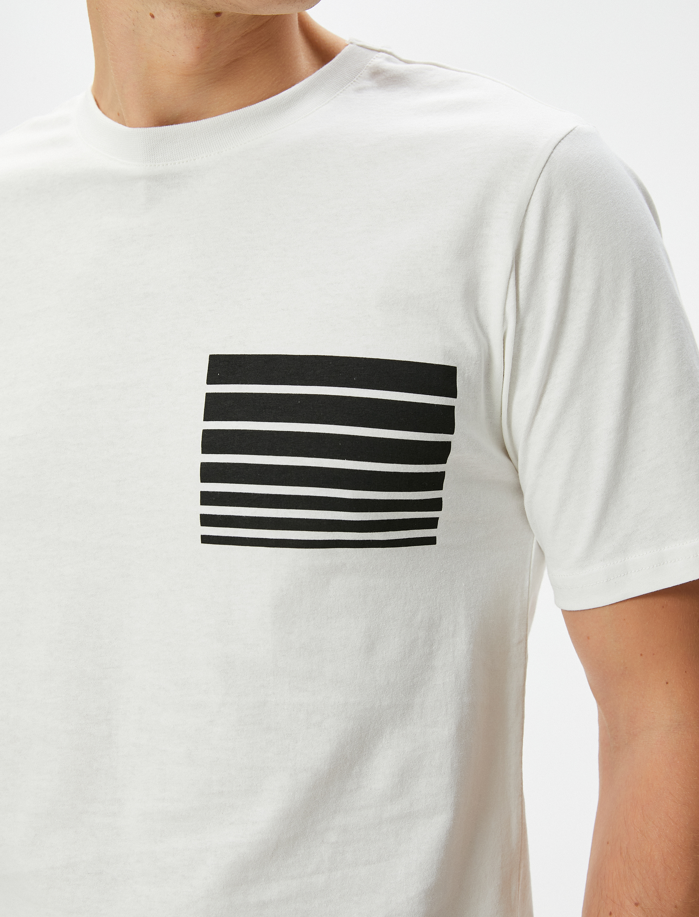   Çizgi Baskılı Tişört Bisiklet Yaka Slim Fit Kısa Kollu Pamuklu
