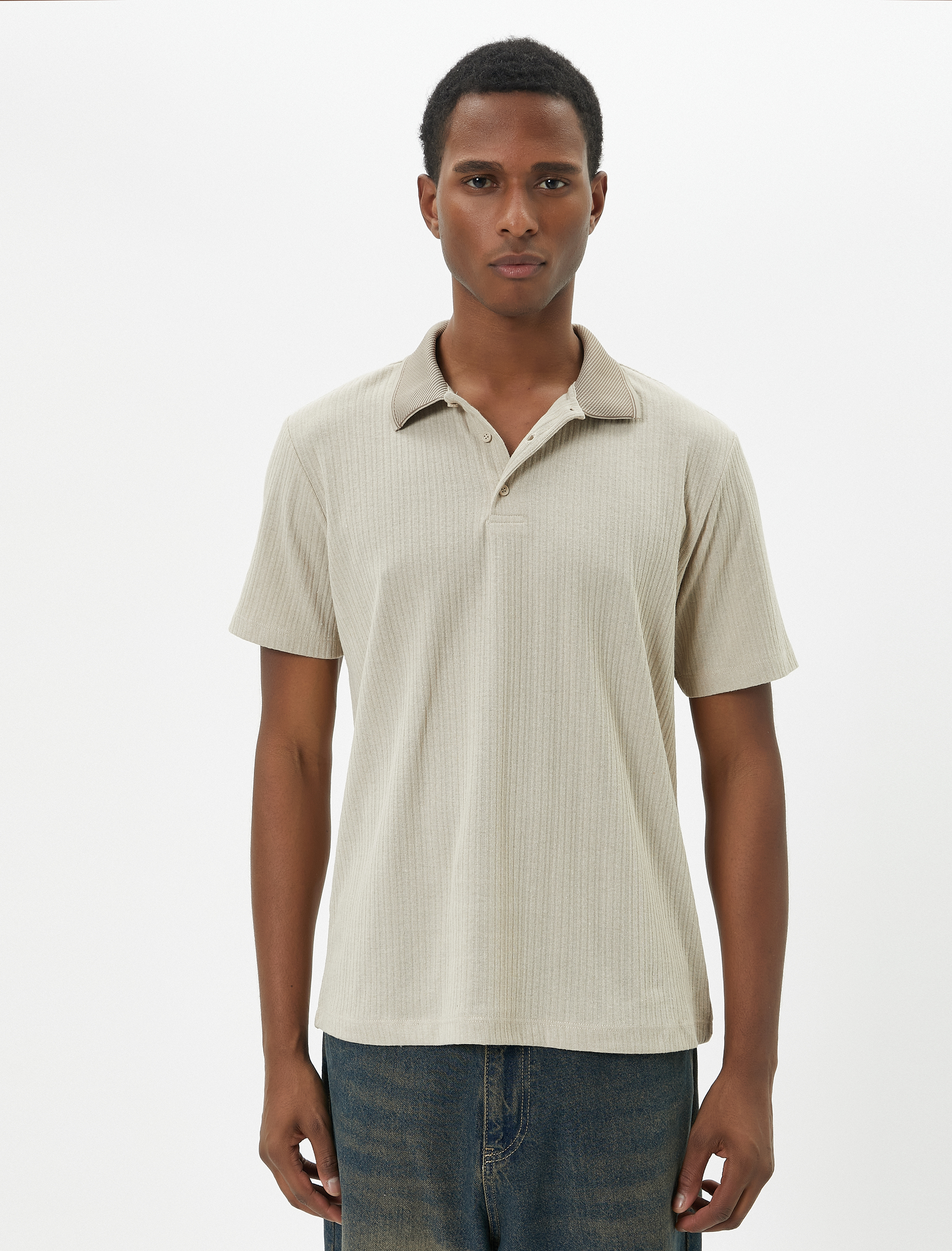   Polo Tişört Yaka Detaylı Düğmeli Kısa Kollu Dokulu