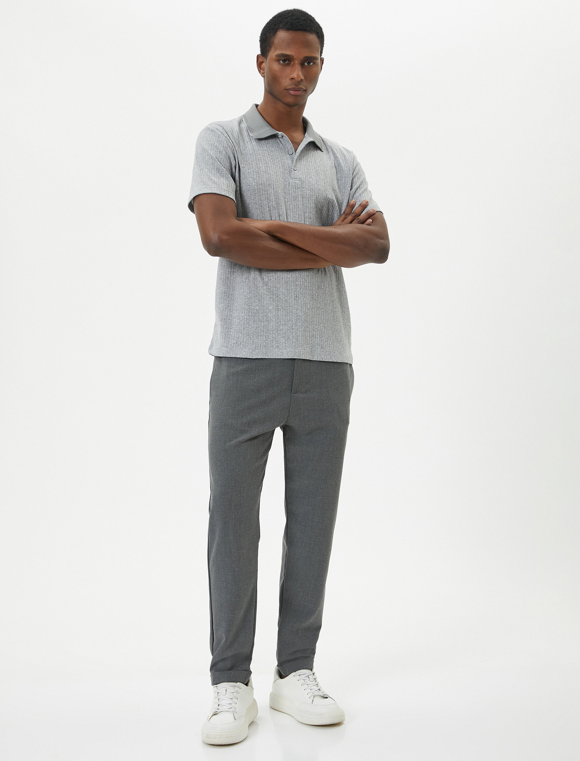   Polo Tişört Yaka Detaylı Düğmeli Kısa Kollu Dokulu