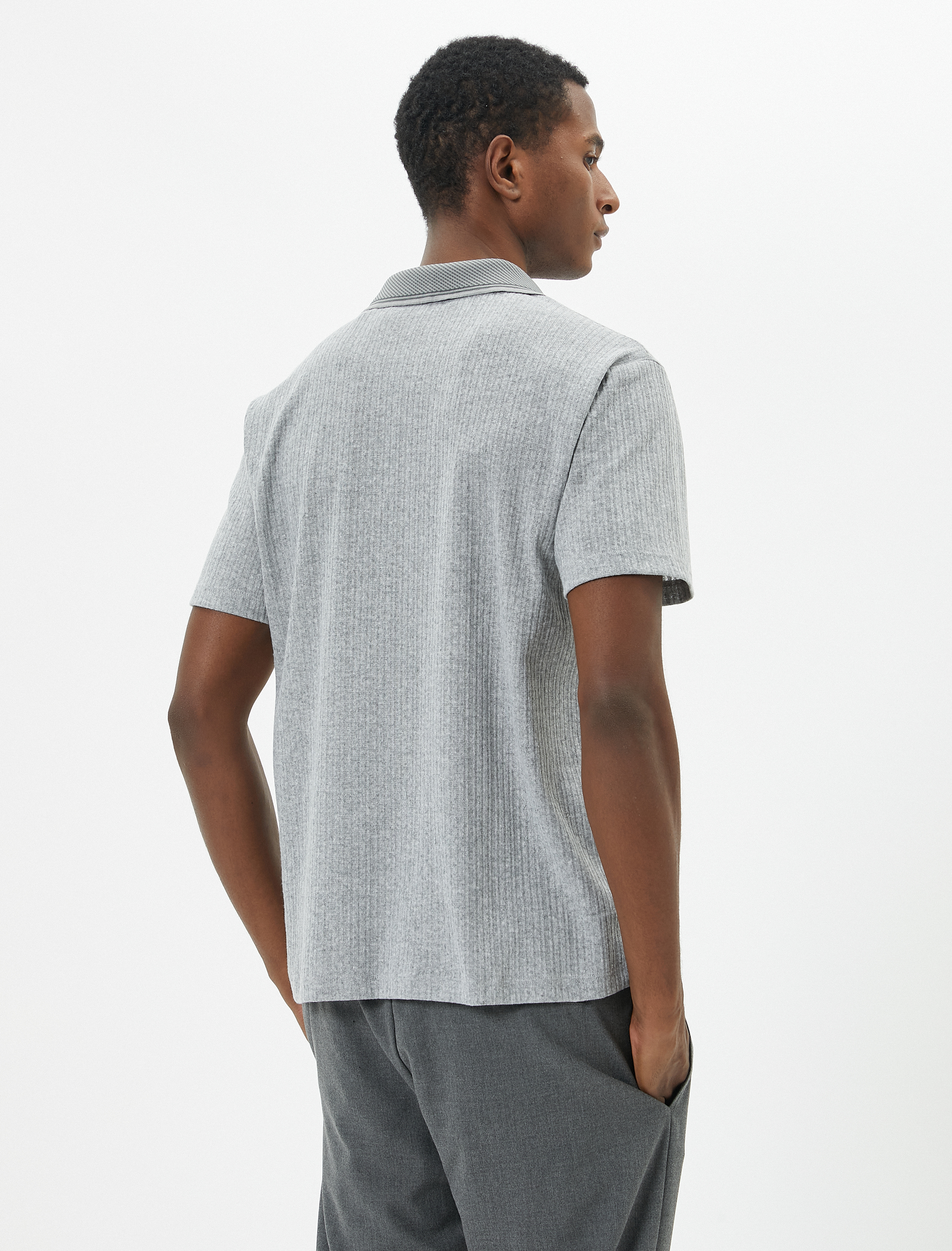   Polo Tişört Yaka Detaylı Düğmeli Kısa Kollu Dokulu