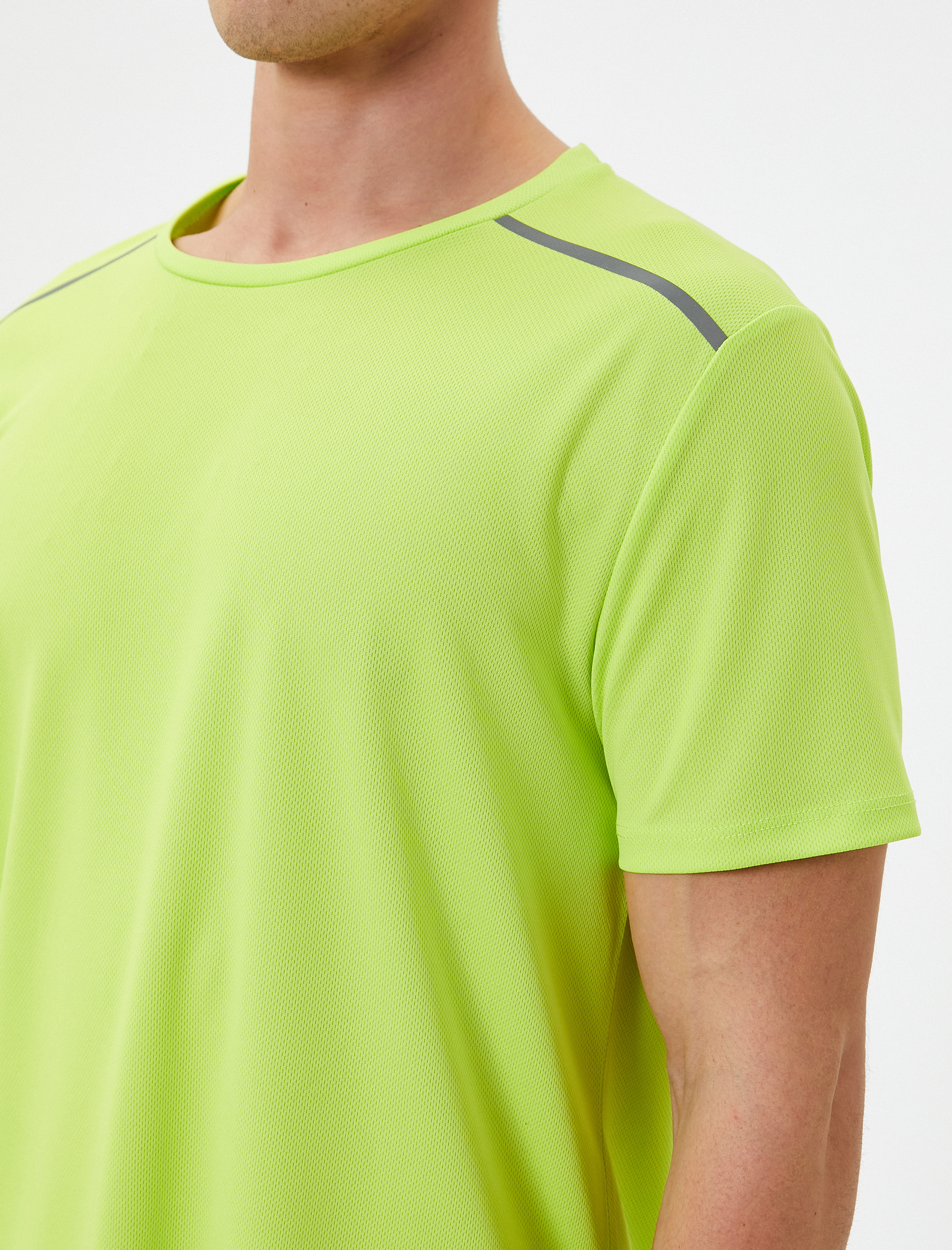   Spor Tişört Şerit Baskılı Bisiklet Yaka Kısa Kollu