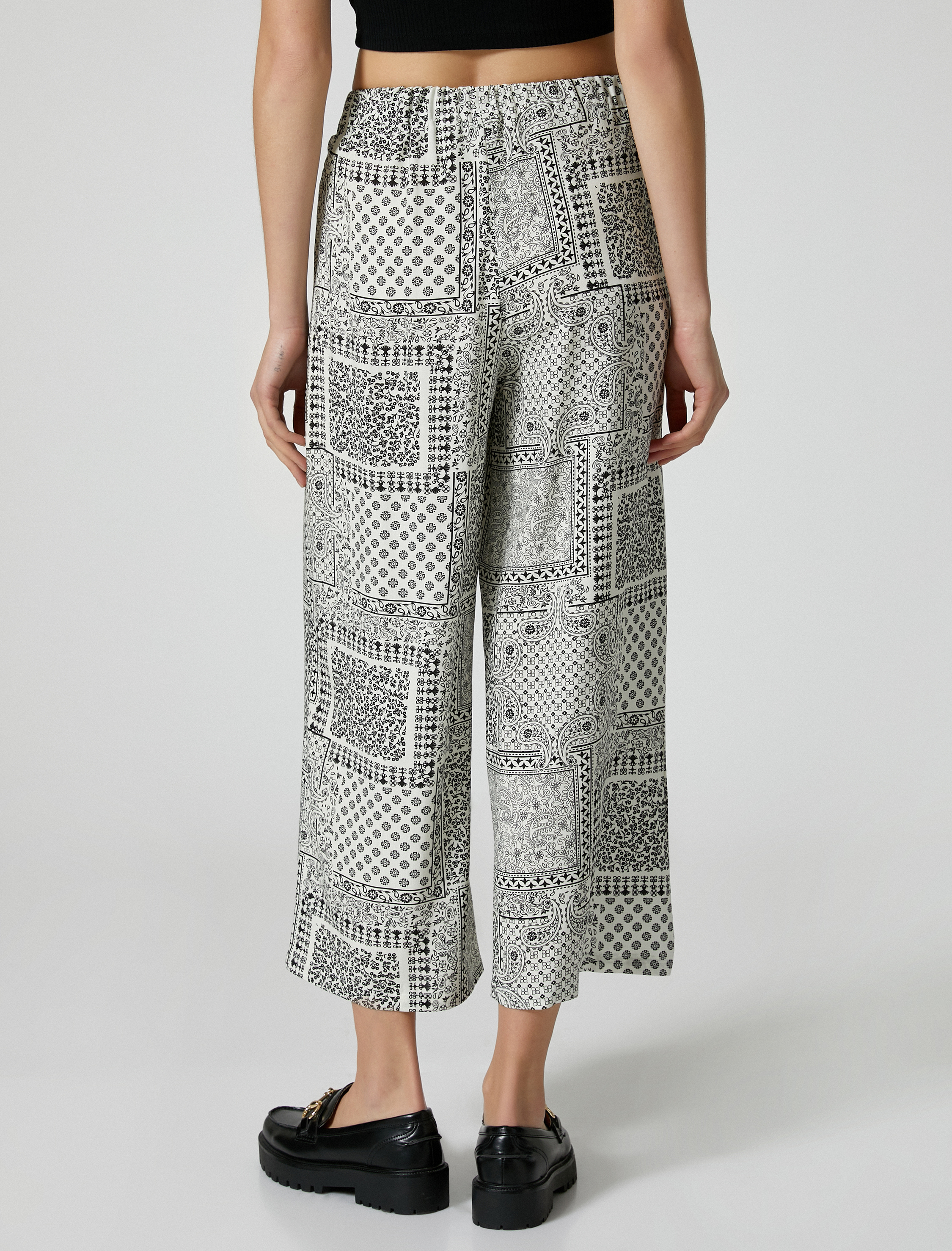   Bol Paça Rahat Kesim Pantolon Geometrik Desenli Beli Lastikli Viskoz Kumaş Karışımlı