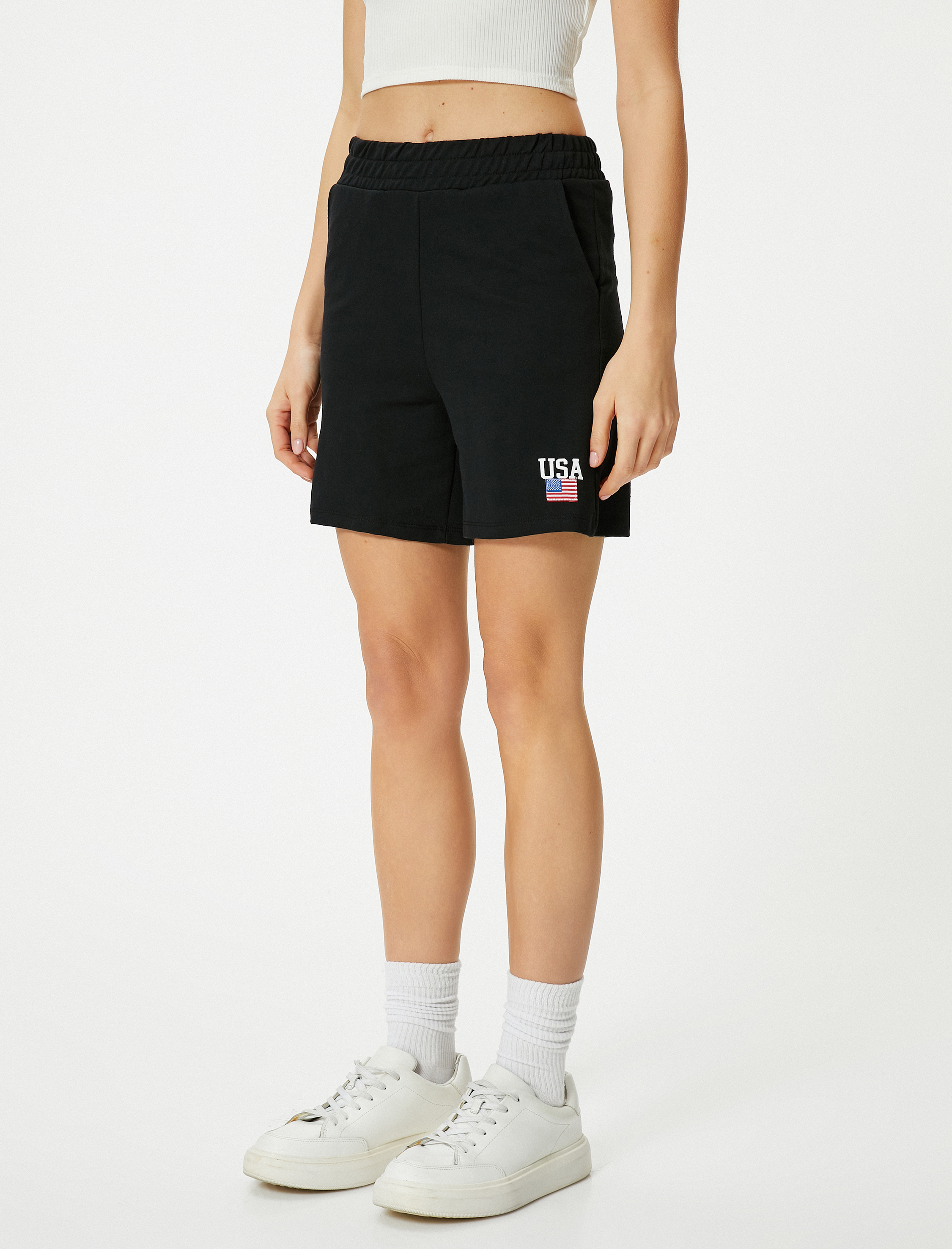   Şort Cepli Beli Lastikli Baskı Detaylı