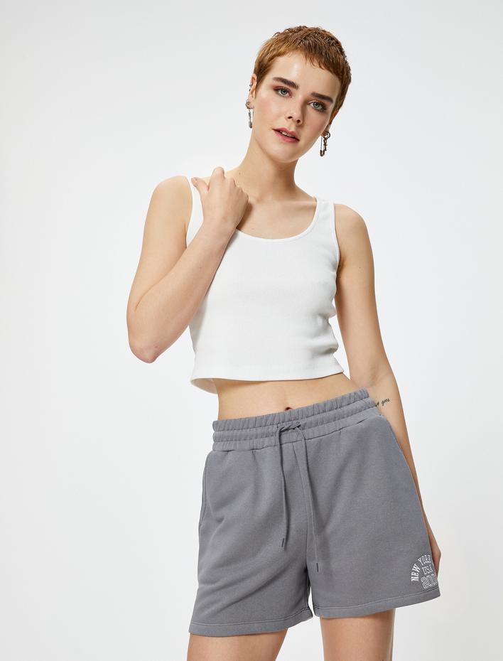  Mini Şort Rahat Kalıp Beli Bağlamalı Cepli Baskı Detaylı