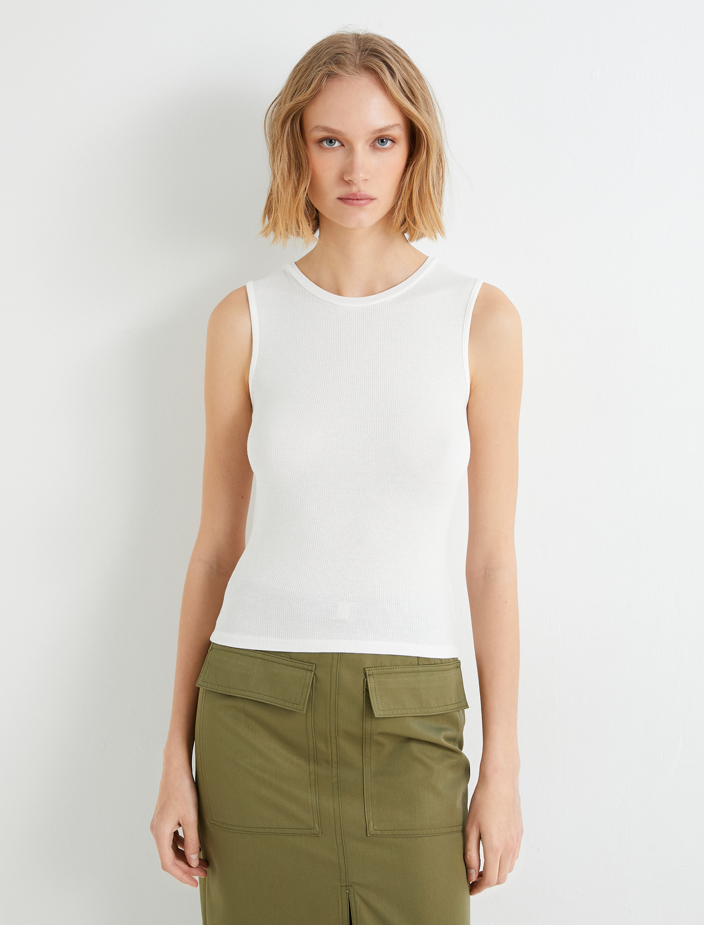   Crop Fitilli Atlet Halter Yaka