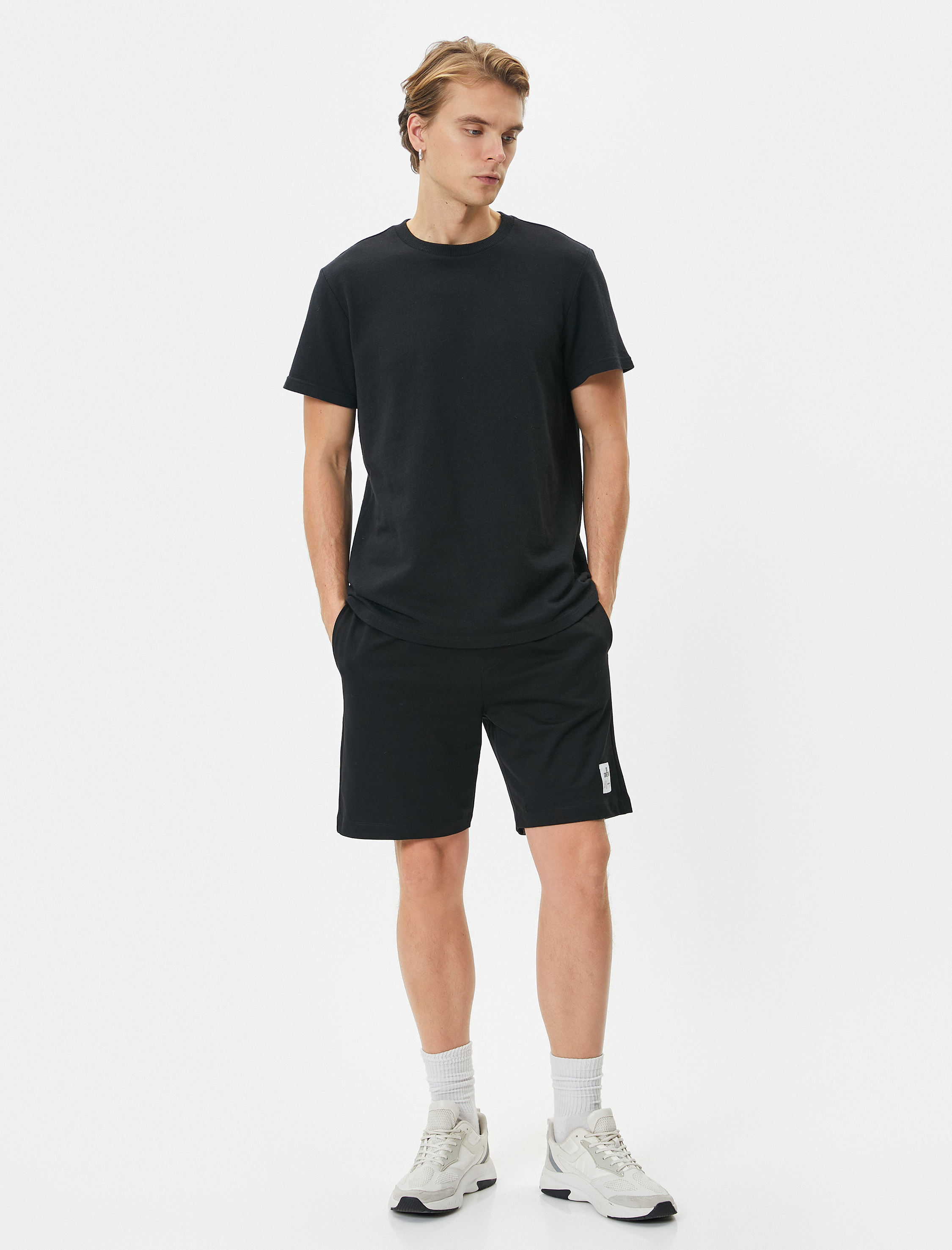 Bermuda Şort Beli Bağcıklı Etiket Baskılı Cepli