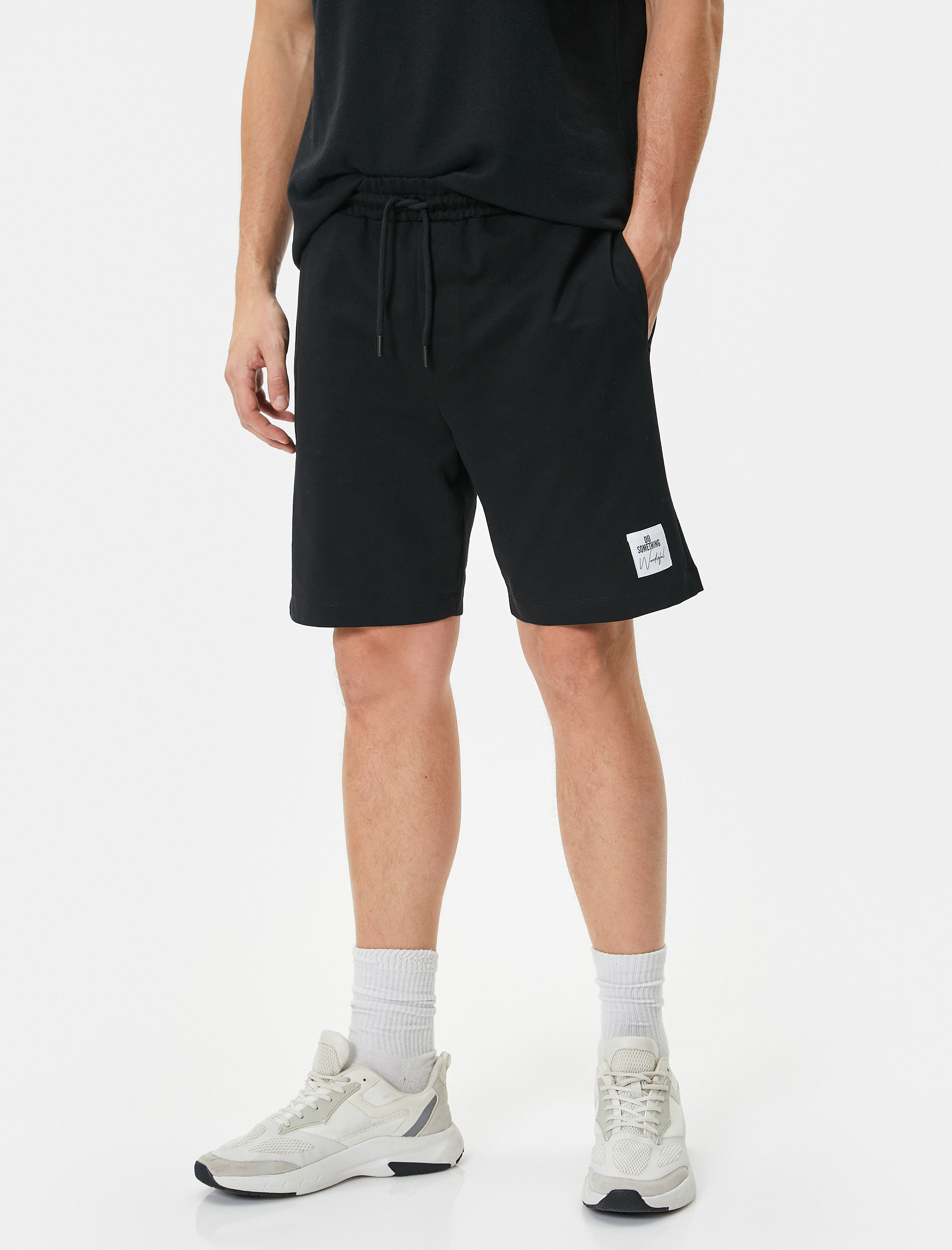 Bermuda Şort Beli Bağcıklı Etiket Baskılı Cepli